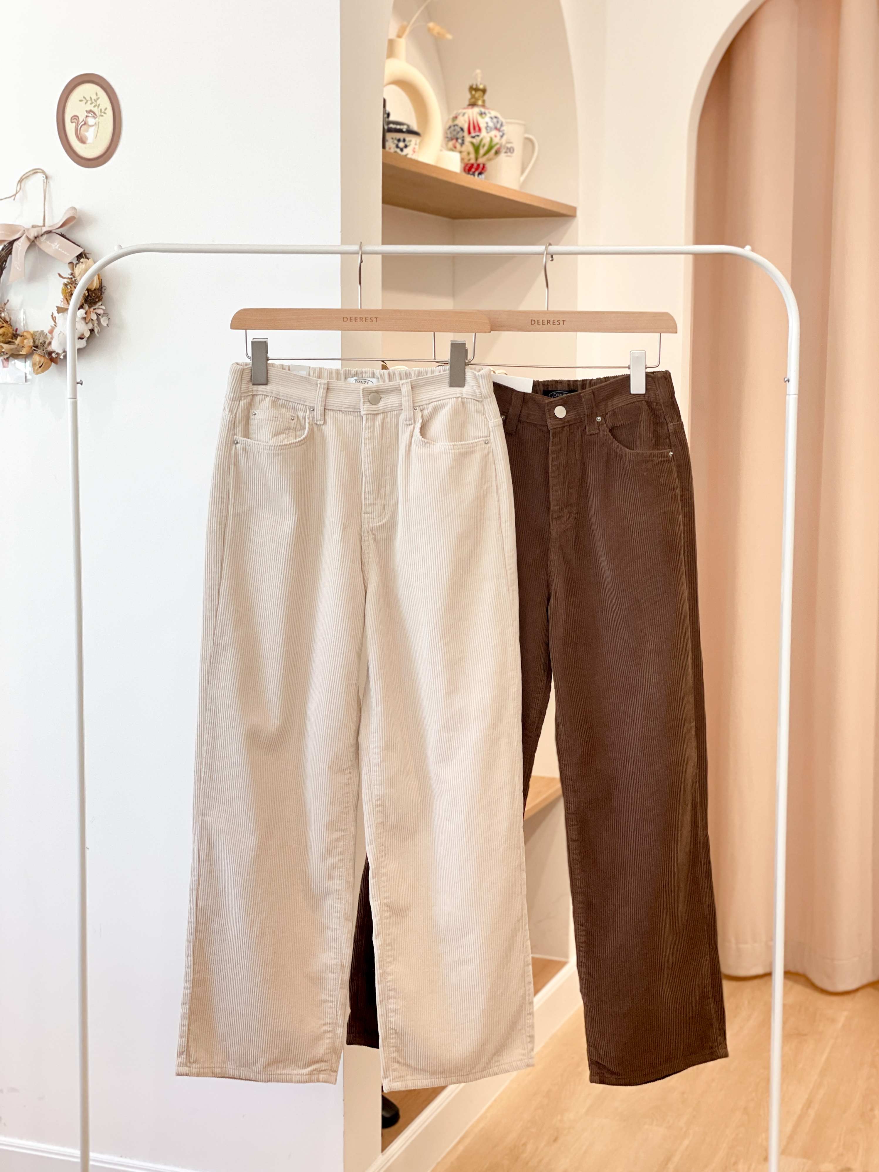 JEAN148 Village Corduroy Pants