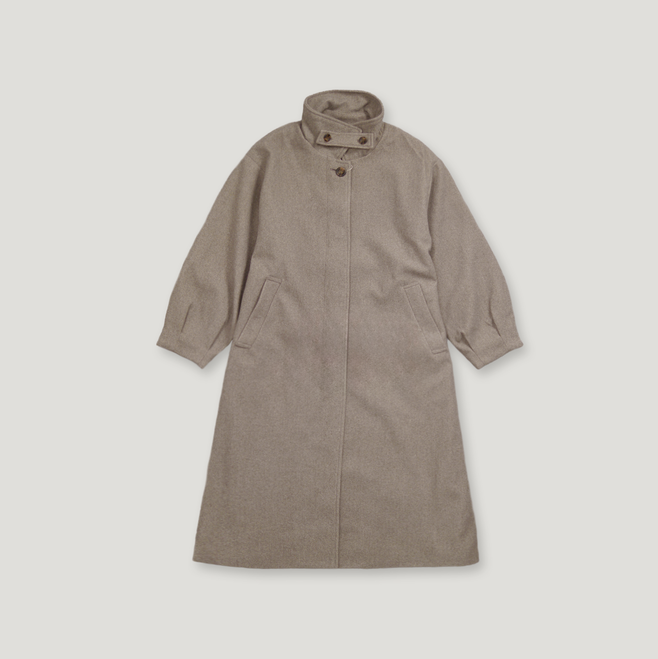 J.P.L. 立領褶袖廓形大衣