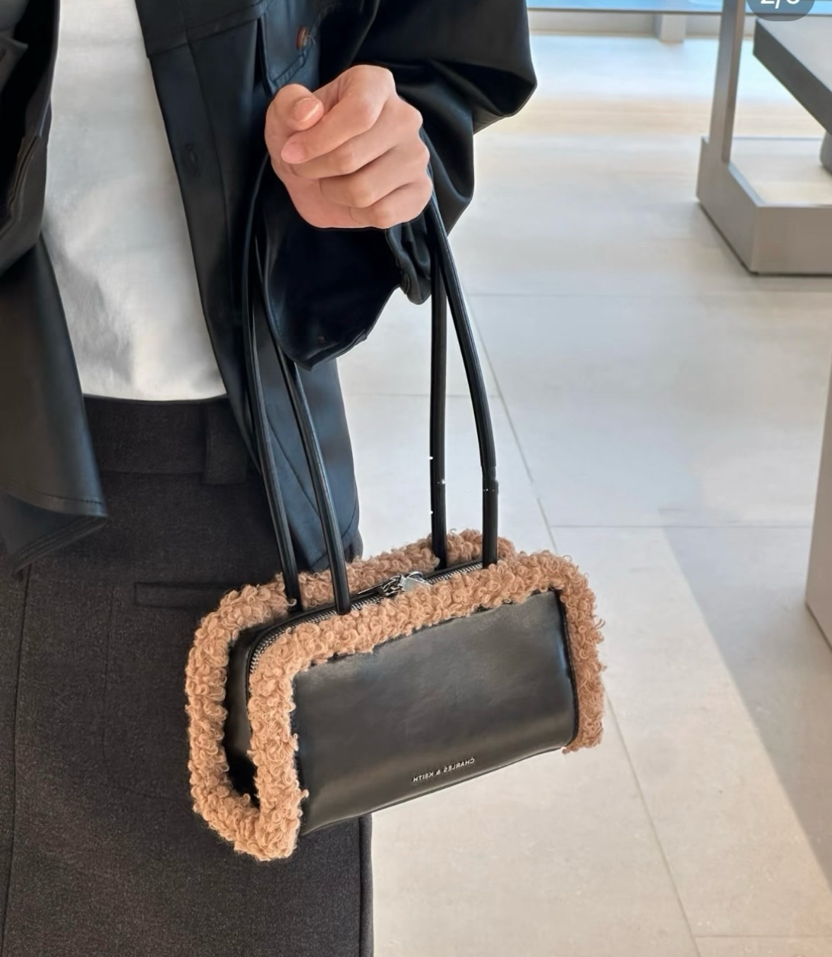 Charles & Keith 小CK 羊羔毛法棍包 腋下包 單肩包 白色 駝色/預購