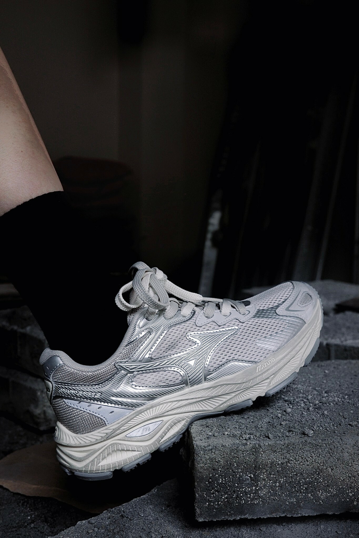 預購+現貨 mizuno Racer S 復古做舊 運動舒適 休閒跑步鞋 透氣 低筒 限量開賣  髒髒鞋 (d1gh223518)