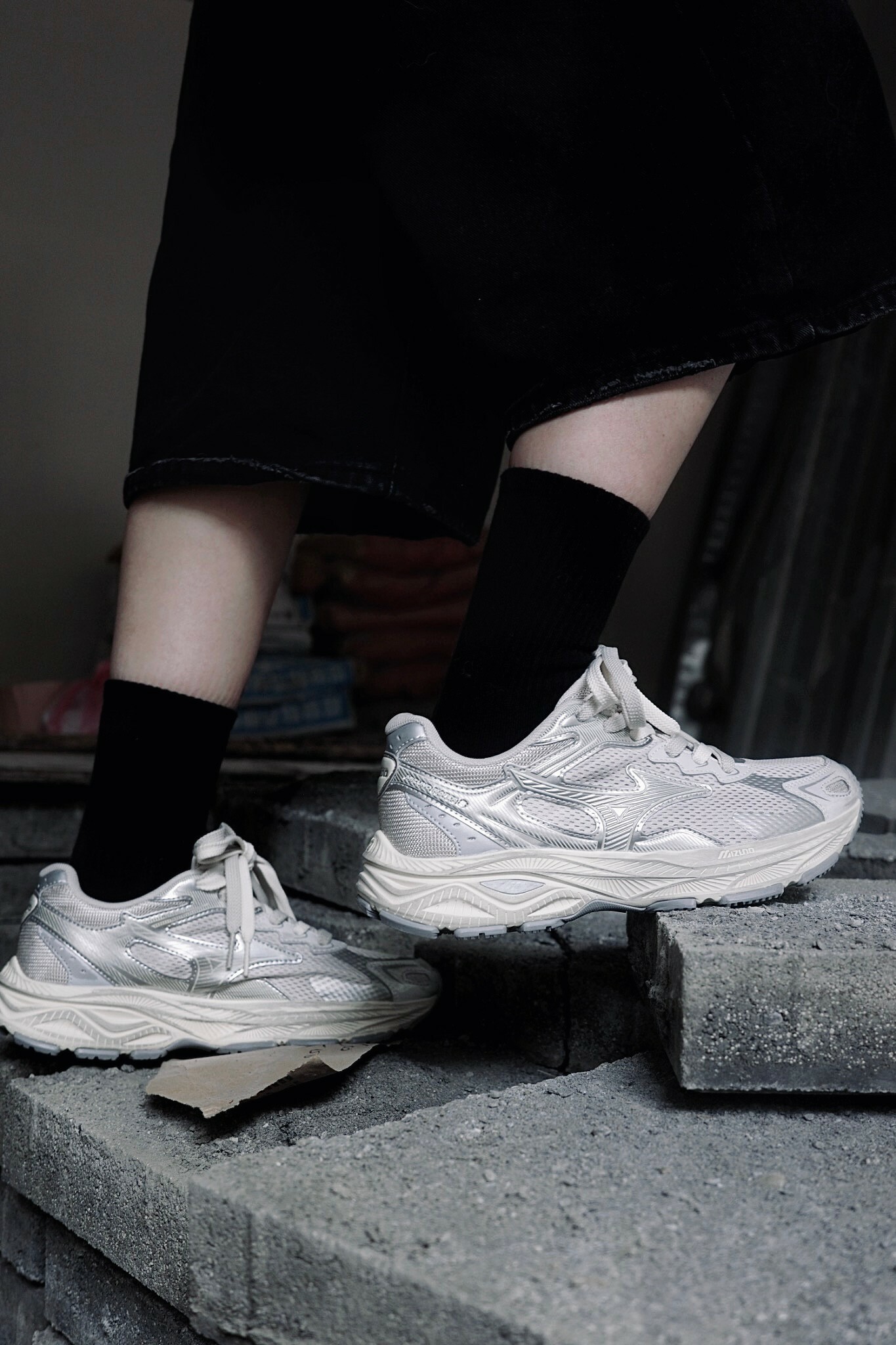 預購+現貨 mizuno Racer S 復古做舊 運動舒適 休閒跑步鞋 透氣 低筒 限量開賣  髒髒鞋 (d1gh223518)