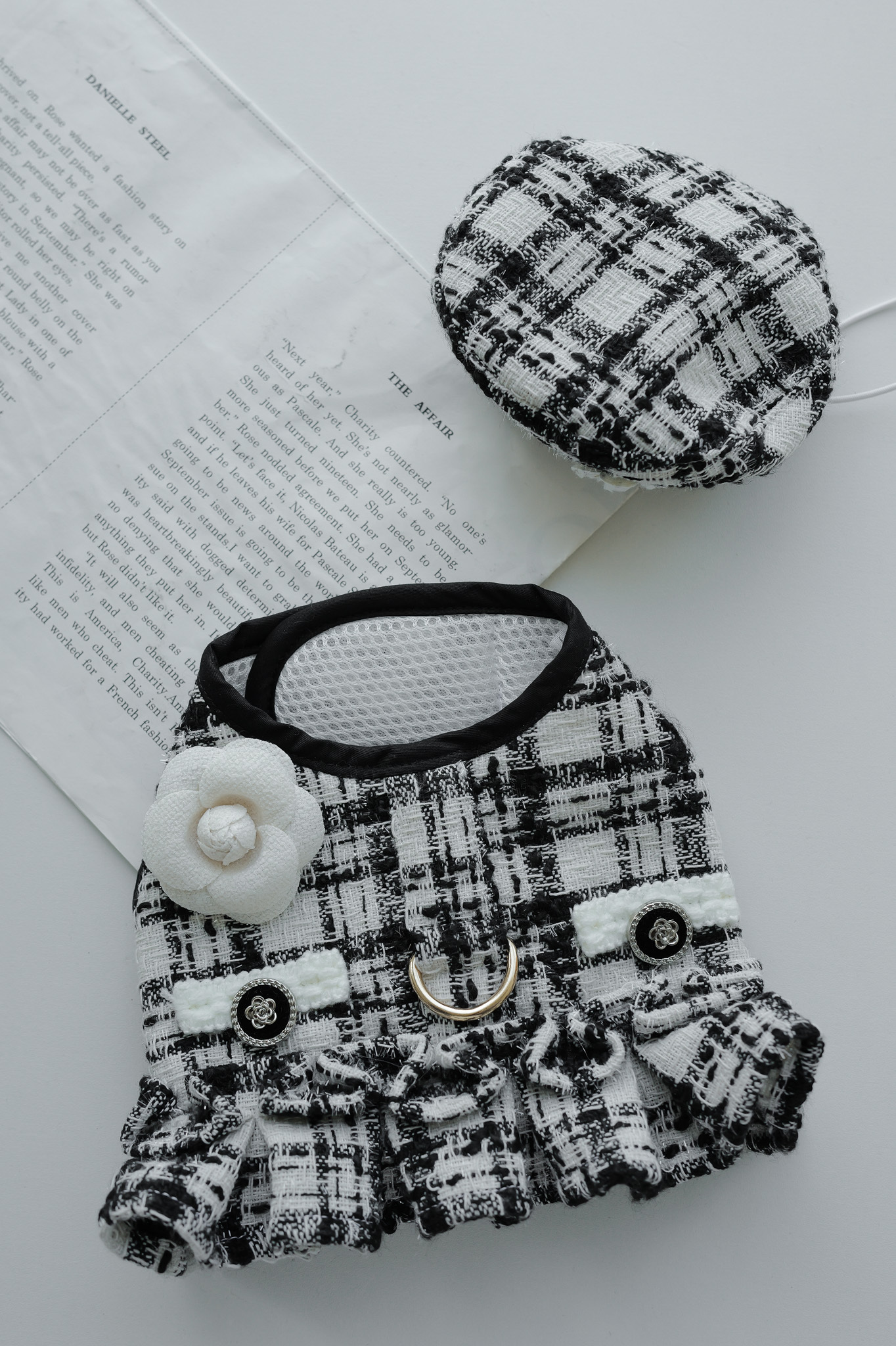 優雅毛呢小香胸背+帽子 黑色