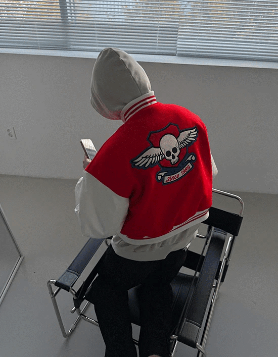 3 盎司羽絨刺繡短版棒球外套