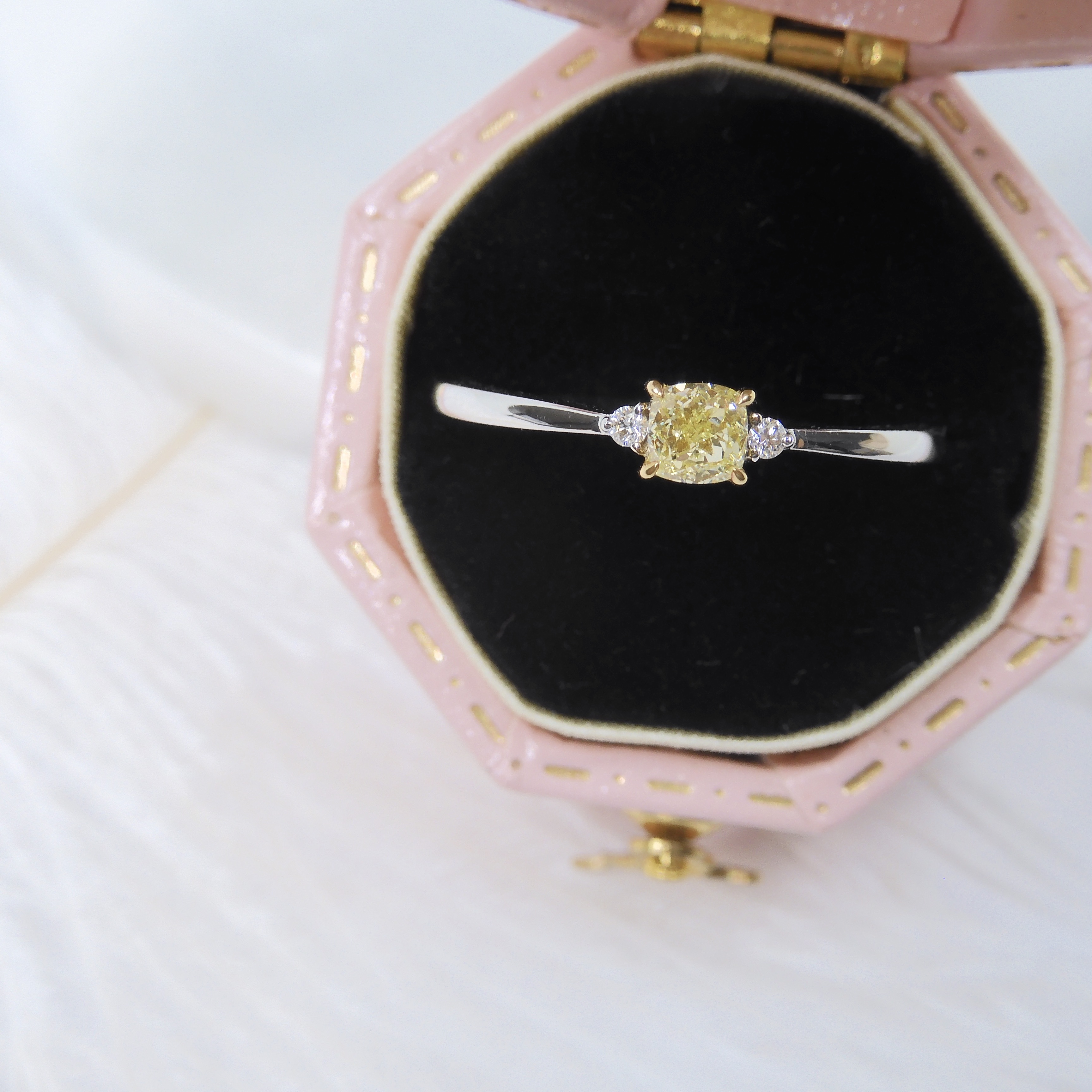 18K金 0.22ct 黃鑽戒指