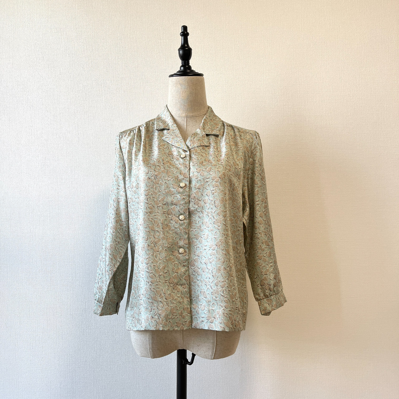 日本製淡綠色碎花古著上衣