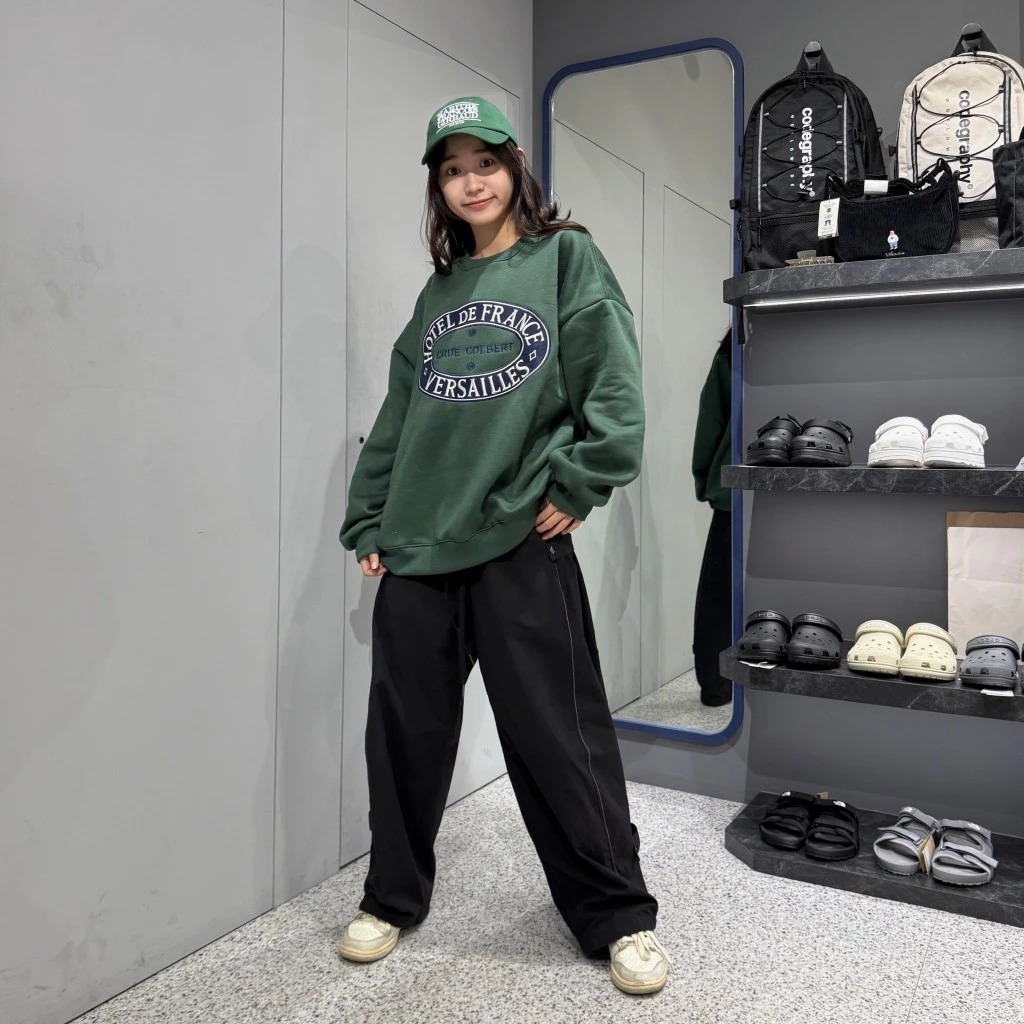 6356 CRUE COLBERT大學T