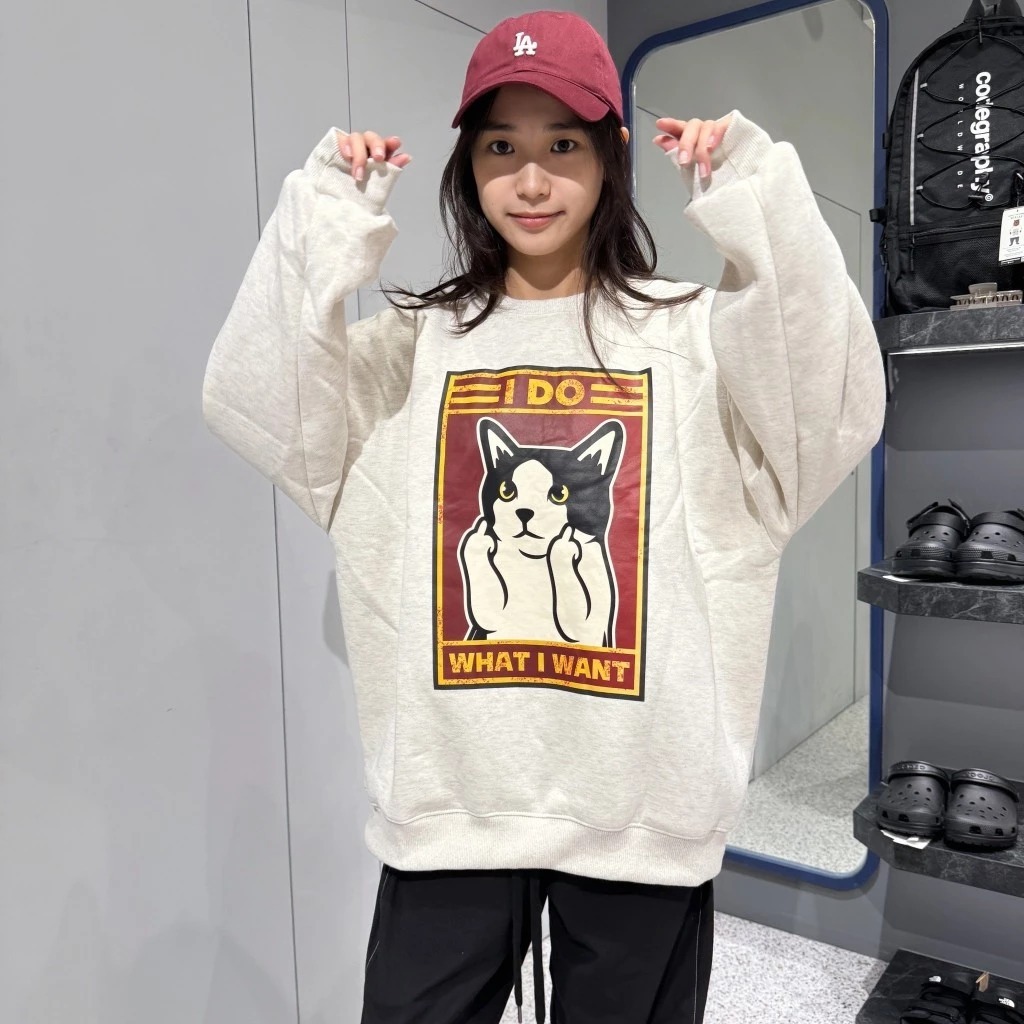 6352中指貓大學T