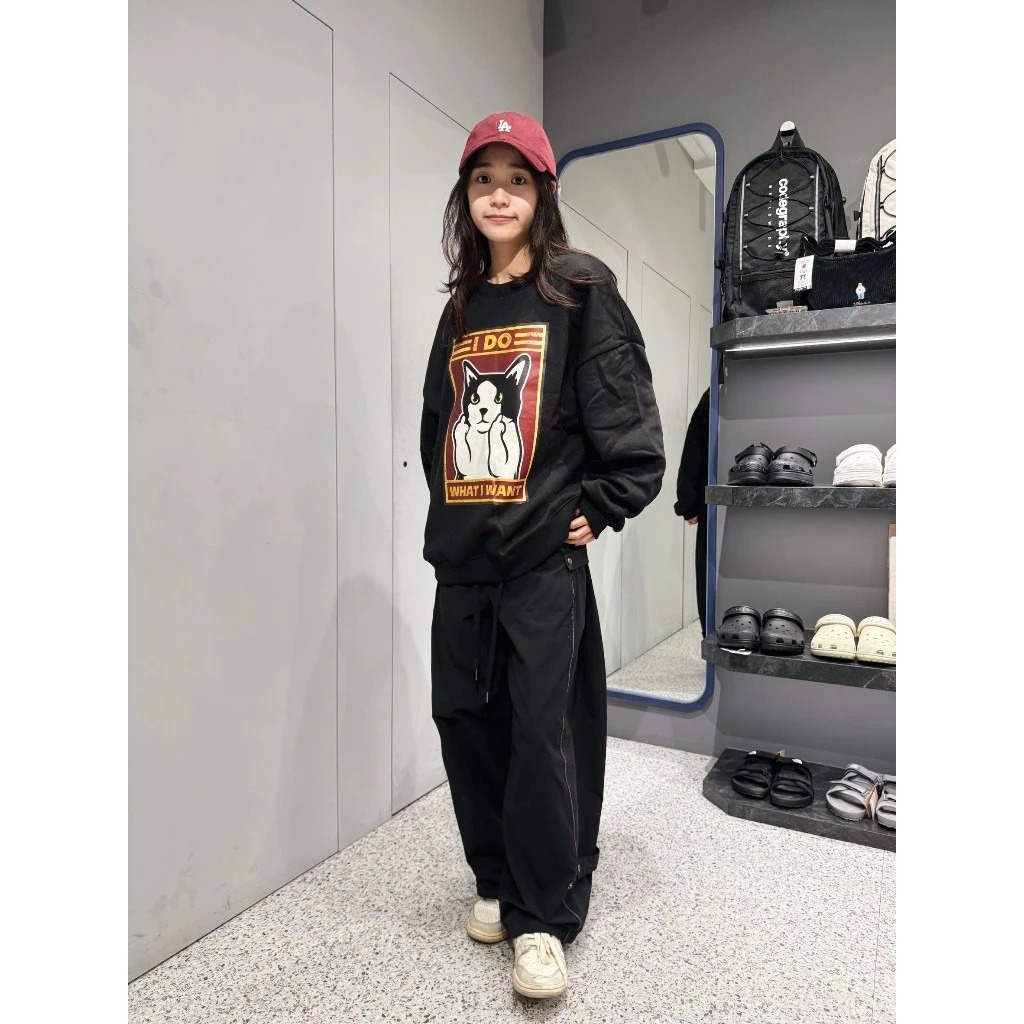 6352中指貓大學T