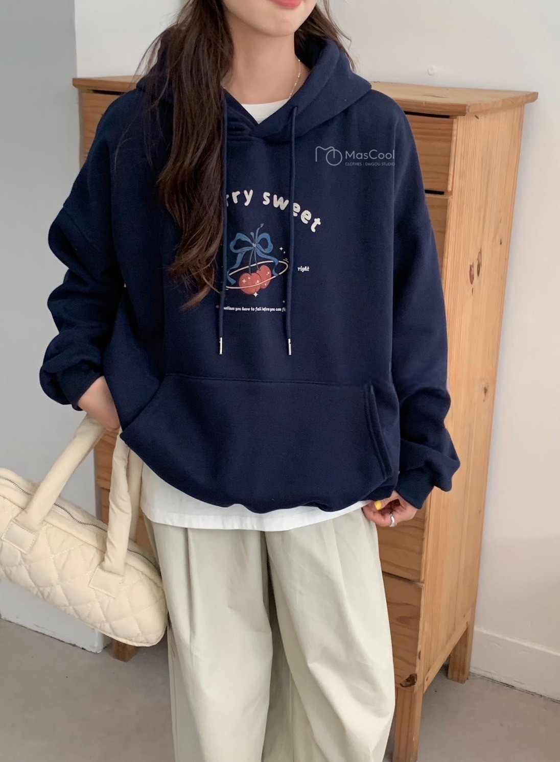 2895  女款CHERRY SWEET 帽T