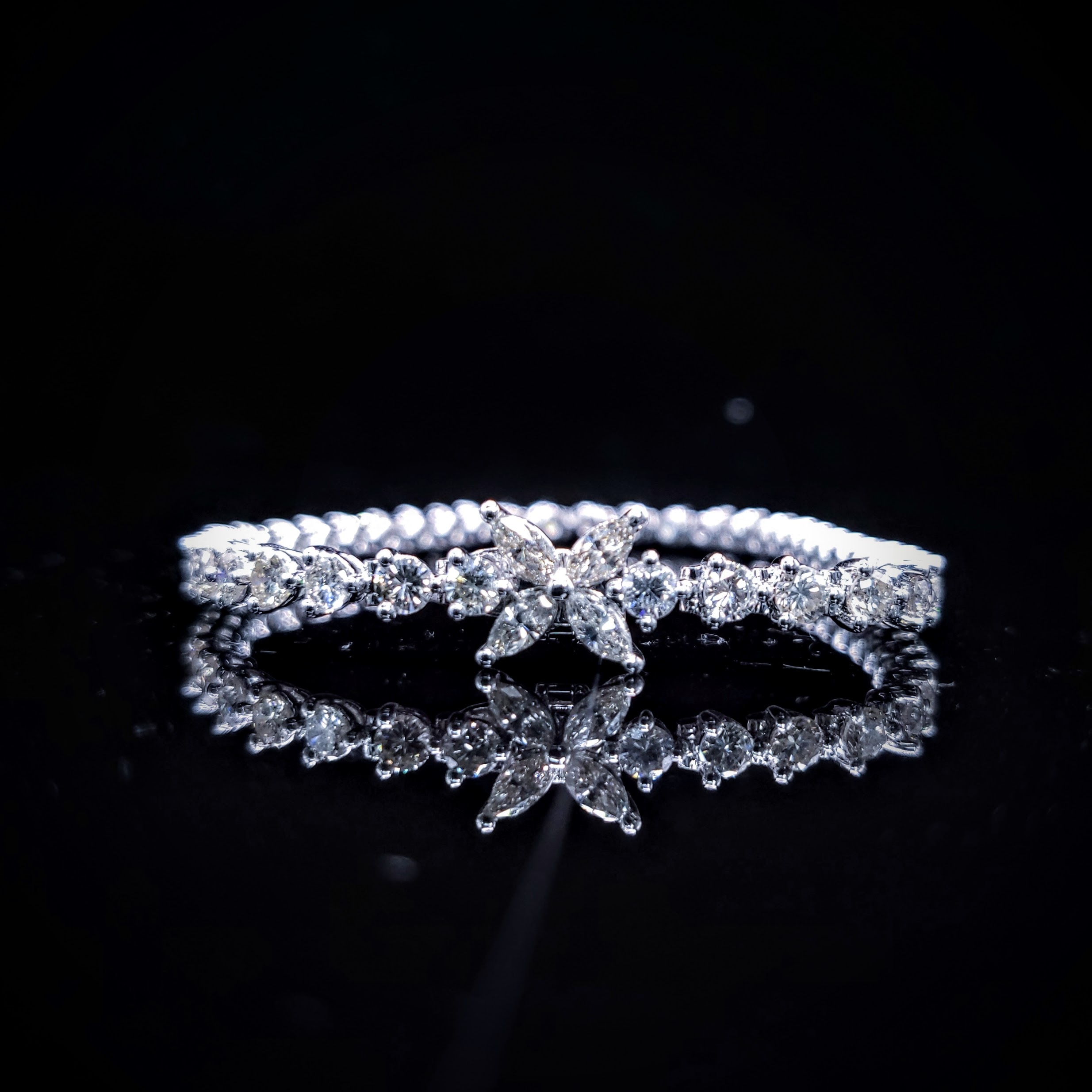 全新18K白金5卡41份鑽石手鍊