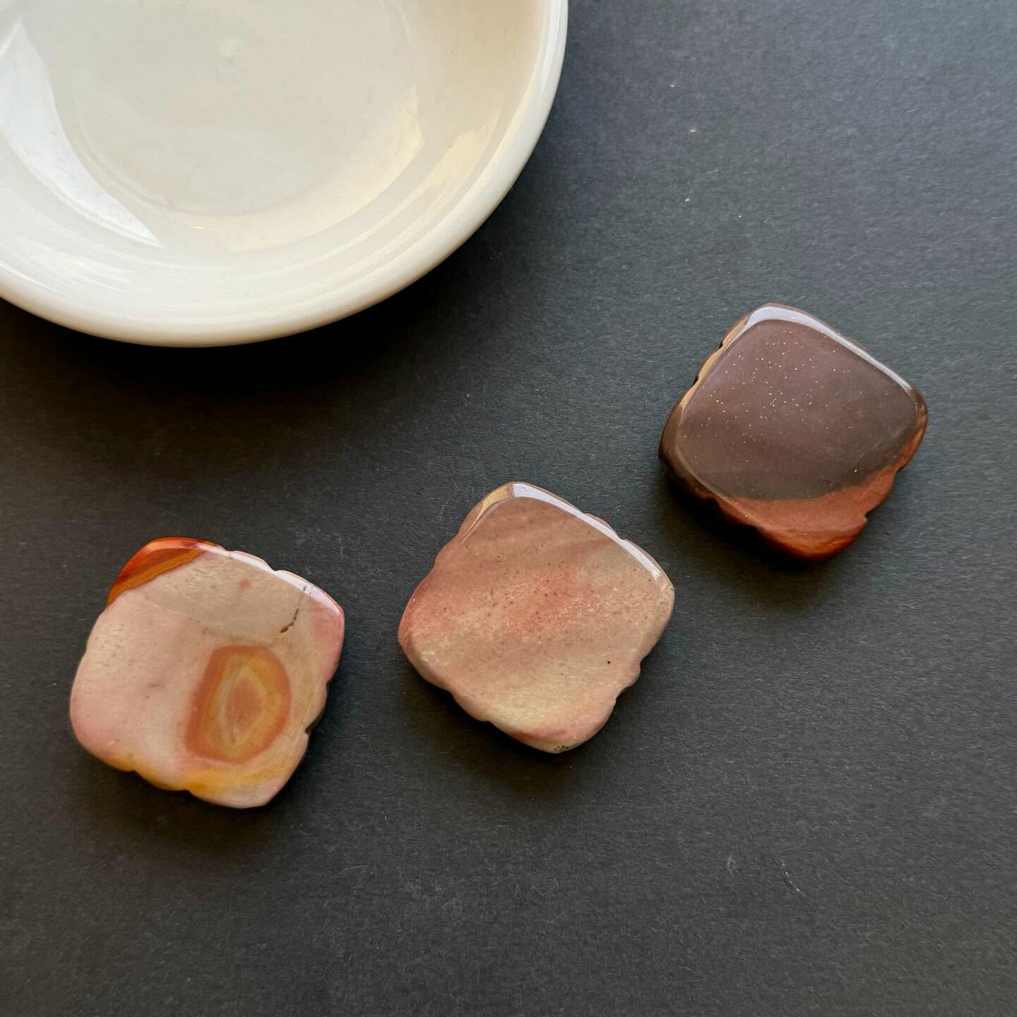 [原石] 海洋碧玉 九尾狐 水晶雕刻件