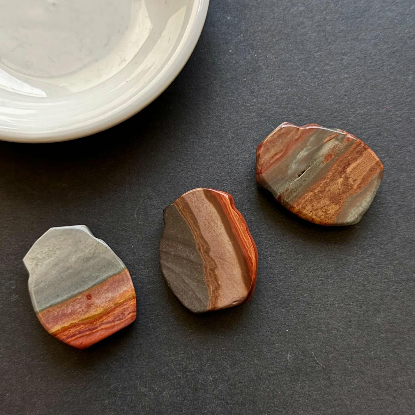 [原石] 海洋碧玉 九尾狐 水晶雕刻件