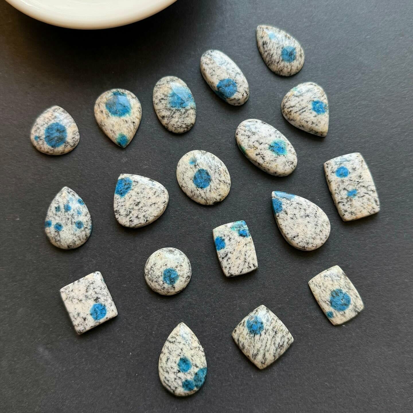 [原石] 高頻能量K2 Blue 水晶墜面