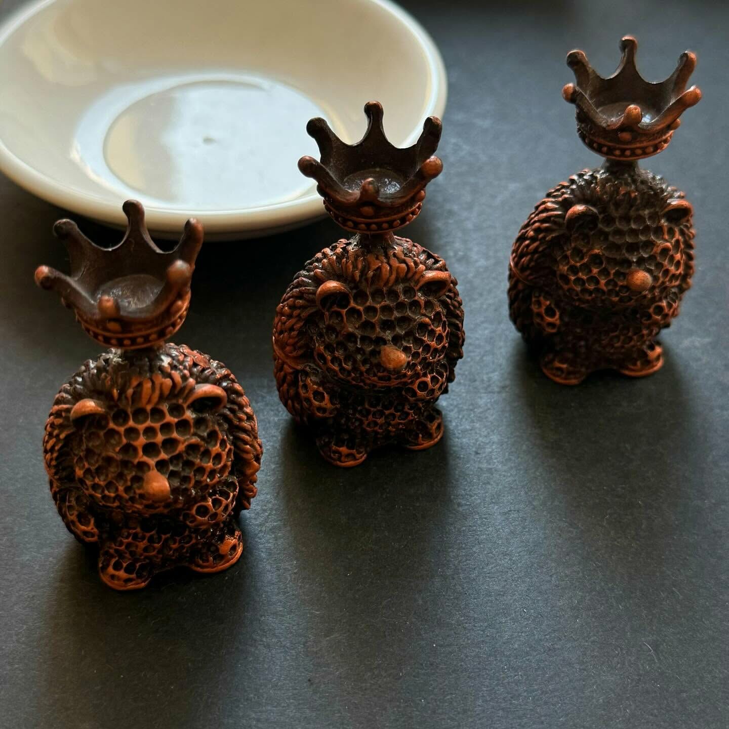 [原石] 水晶球底座 金屬擺件 刺蝟 可放 2-4 公分球