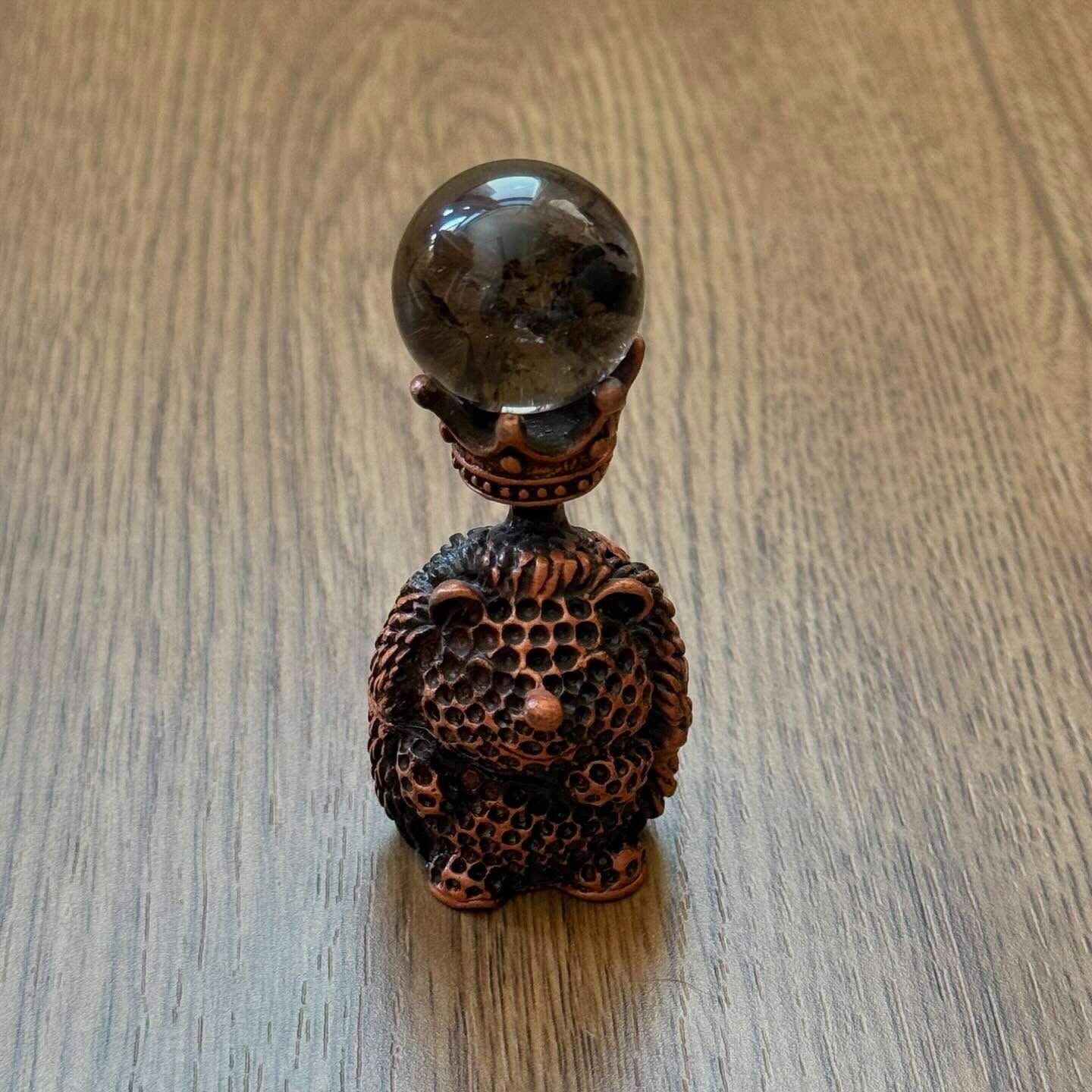 [原石] 水晶球底座 金屬擺件 刺蝟 可放 2-4 公分球