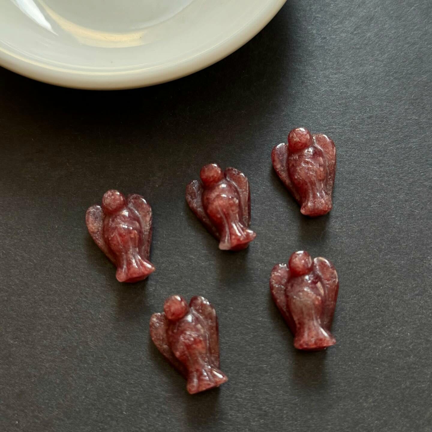 [原石] 草莓晶 迷你天使