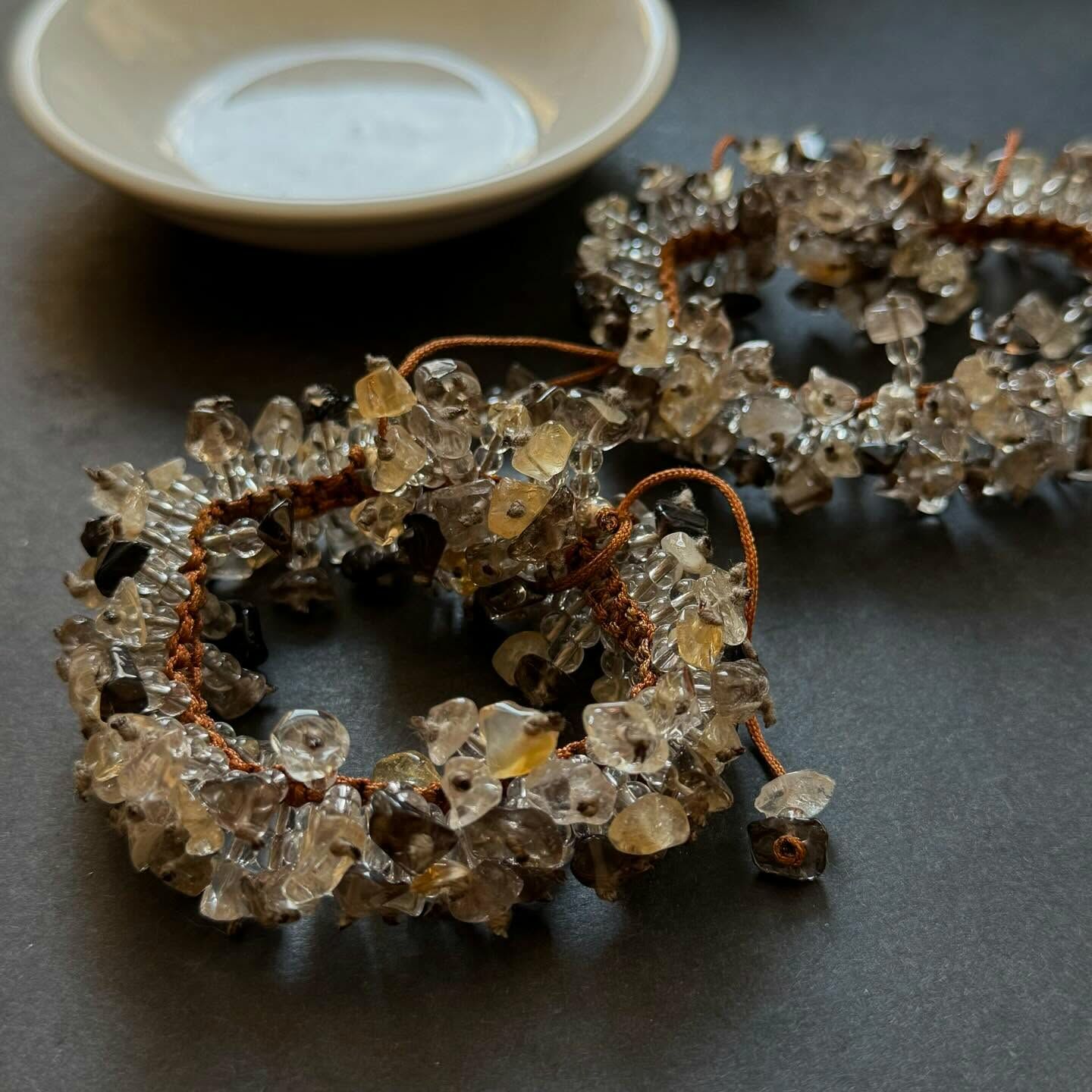 [原石] 茶晶 碎石編織手串