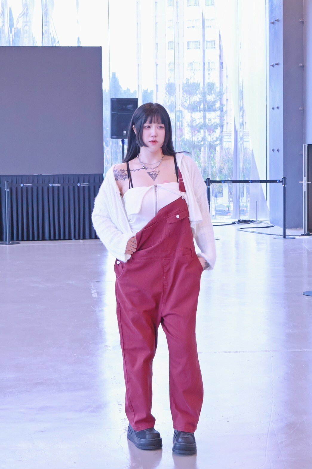 多口袋吊帶長褲