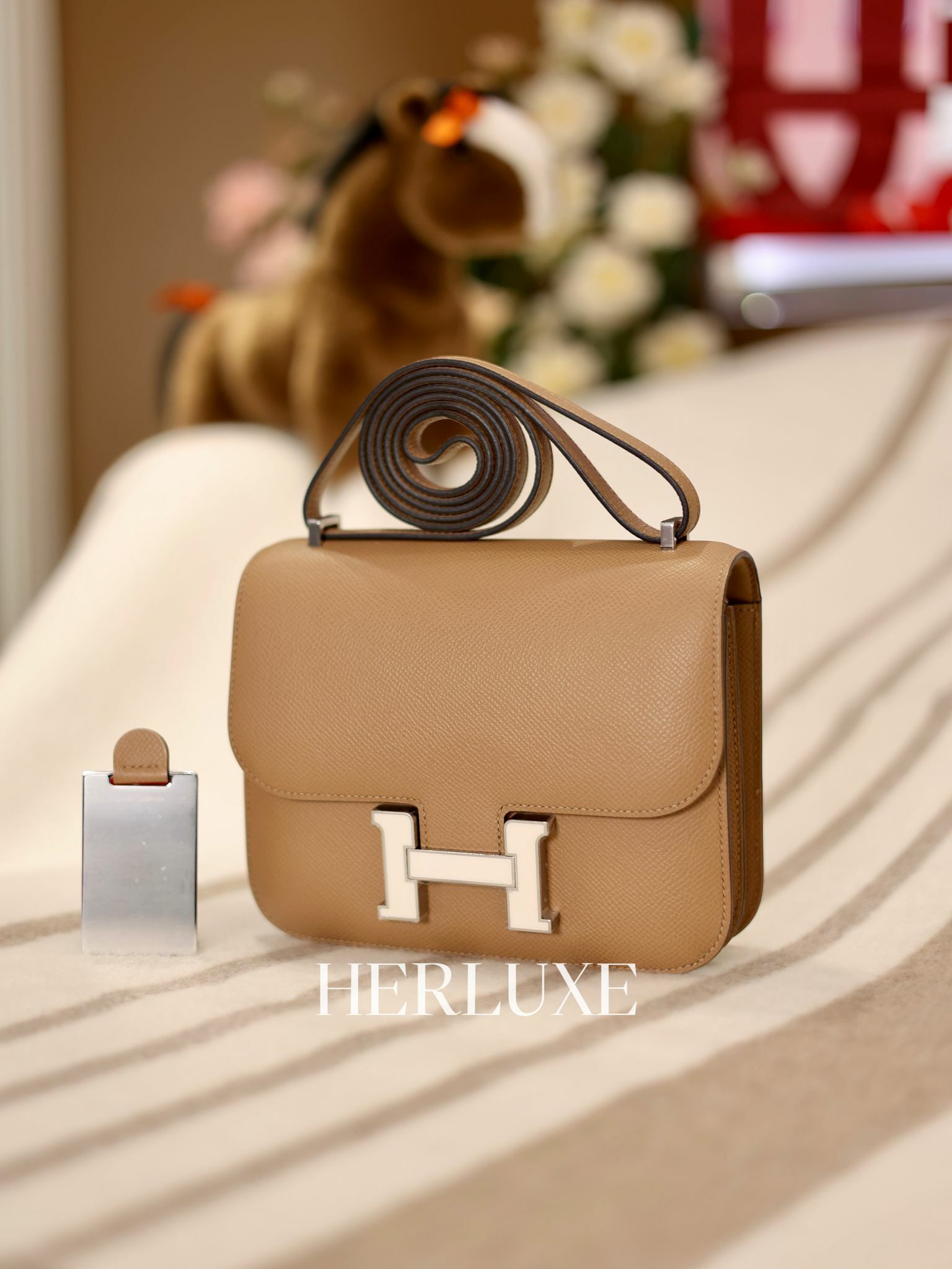 Constance mini mirror 0M chai 琺瑯扣 epsom B 98%new