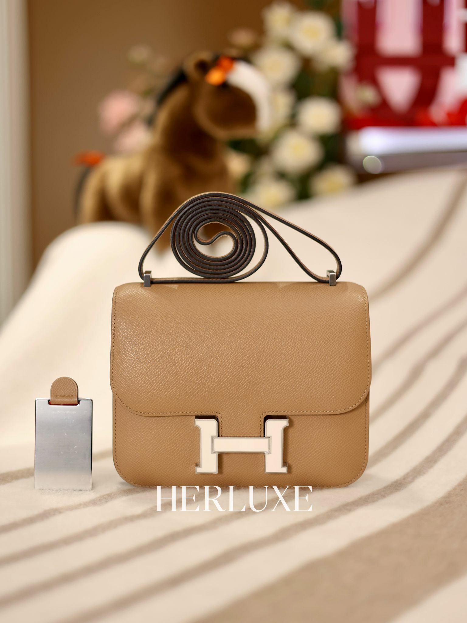 Constance mini mirror 0M chai 琺瑯扣 epsom B 98%new