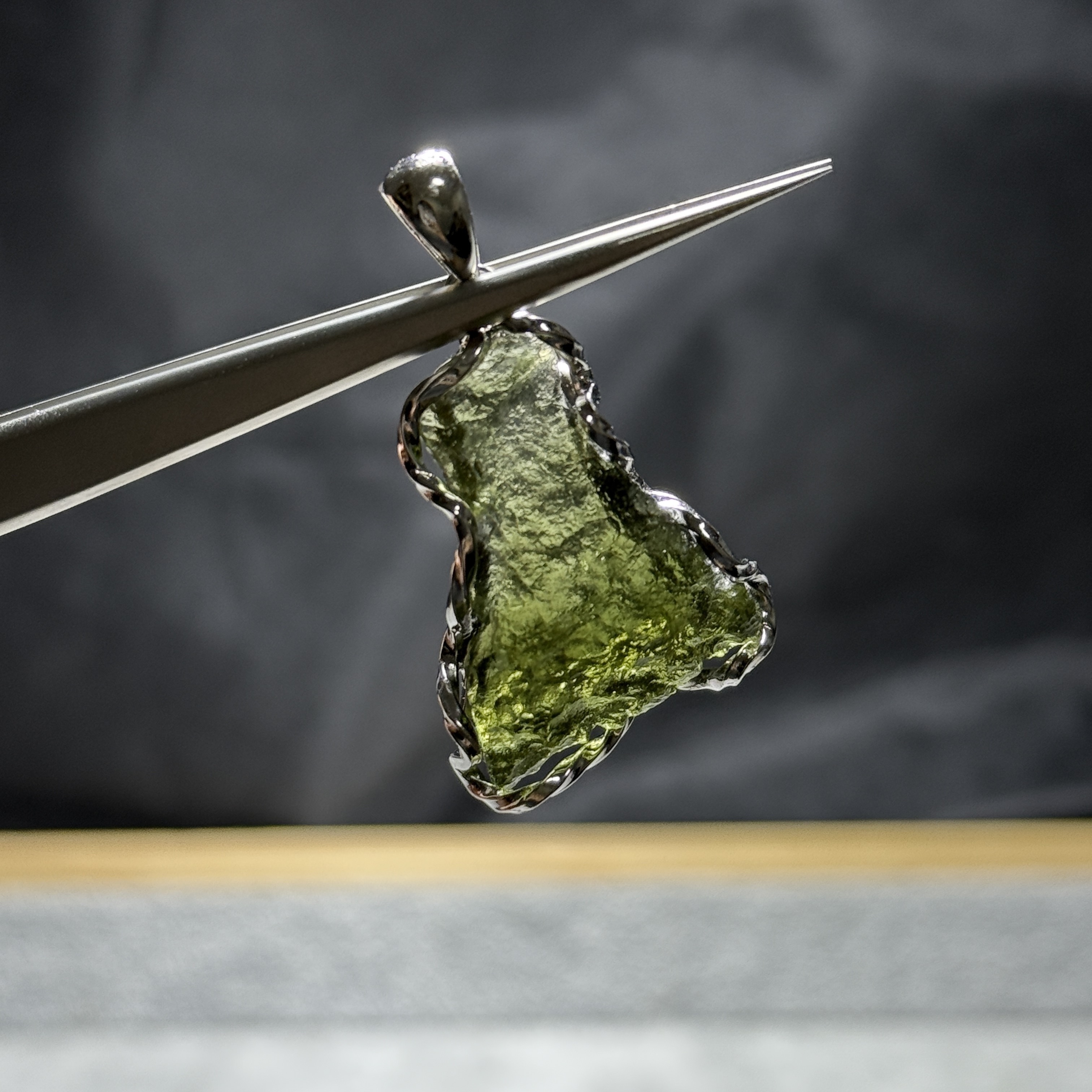 捷克隕石 / 綠隕石吊墜 FX1610