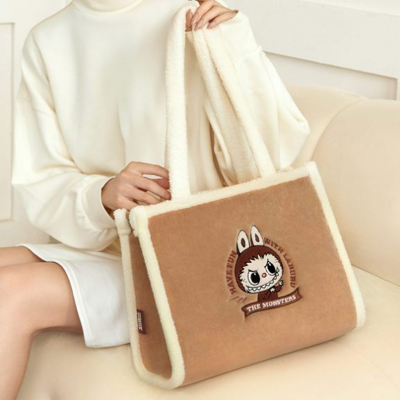 LABUBU Plush Tote Bag (C12 PO41)