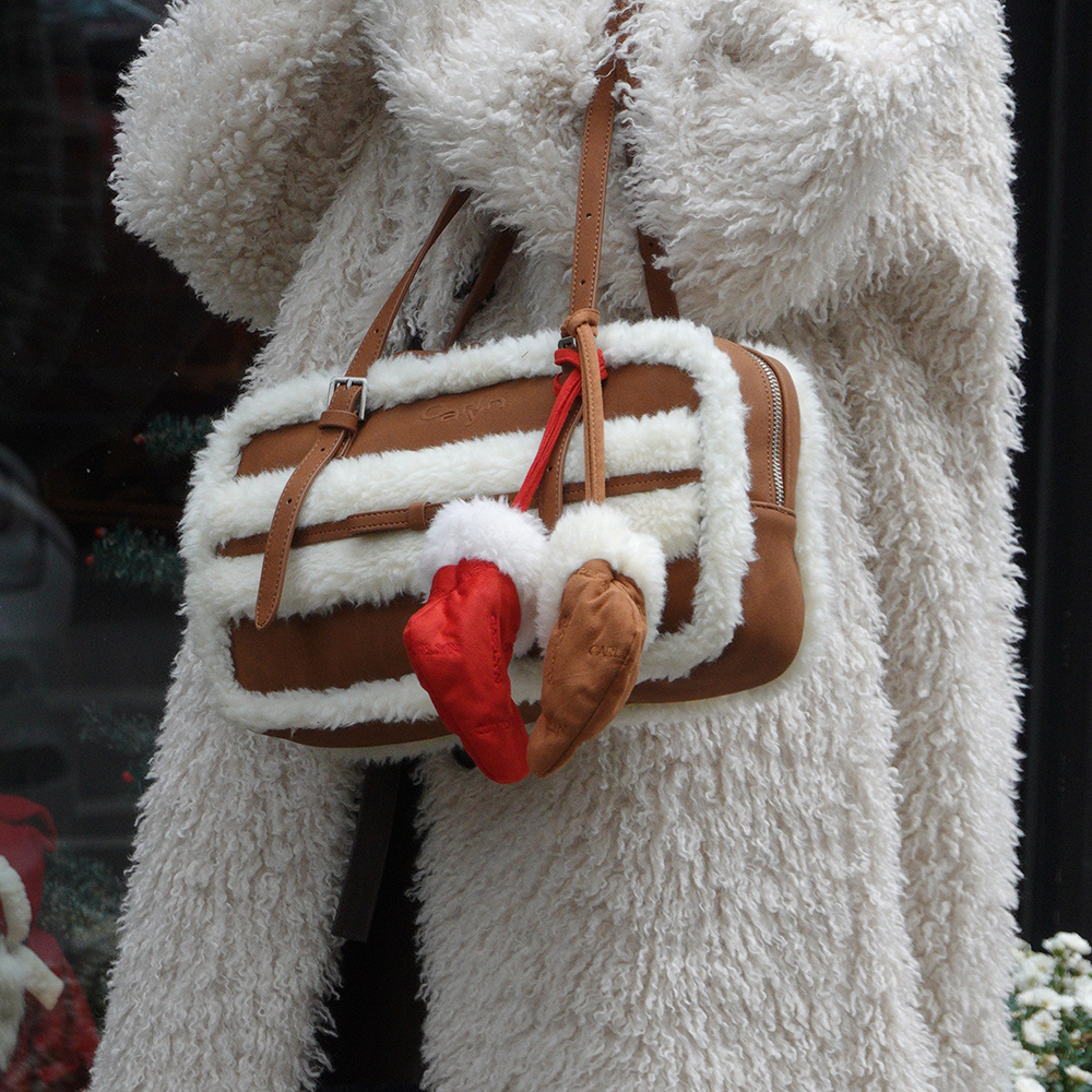 Carlyn Shearling Socks Charm