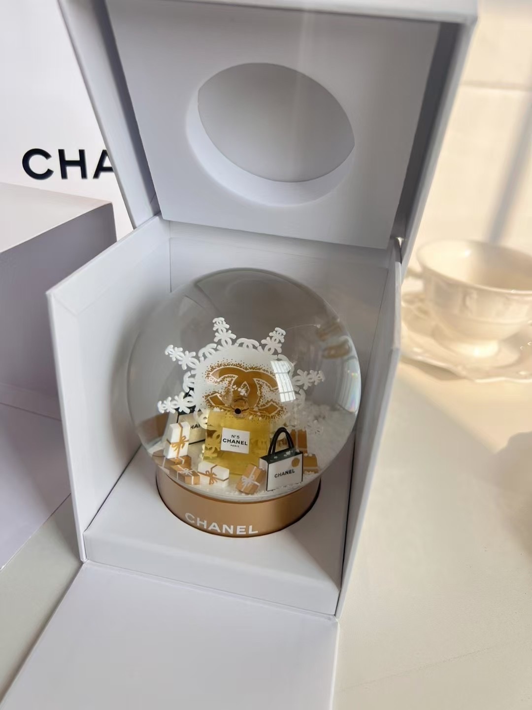 CHANEL BEAUTÉ Beauty 2024 CHRISTMAS VIP Crystal ball 水晶球