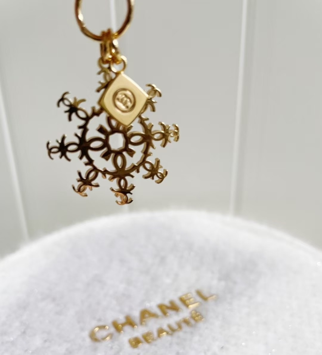 CHANEL BEAUTÉ Beauty VIP 2024 聖誕 Christmas 專櫃贈品吊墜 鎖匙扣 雙C LOGO charm key chain