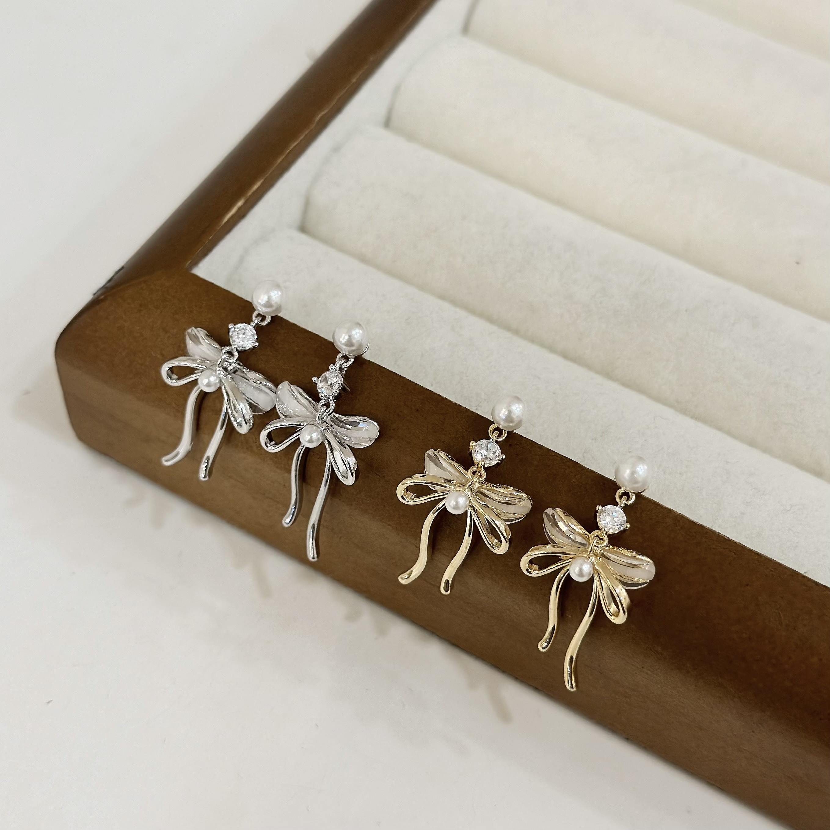 L36珍珠鋯石蝴蝶結垂吊