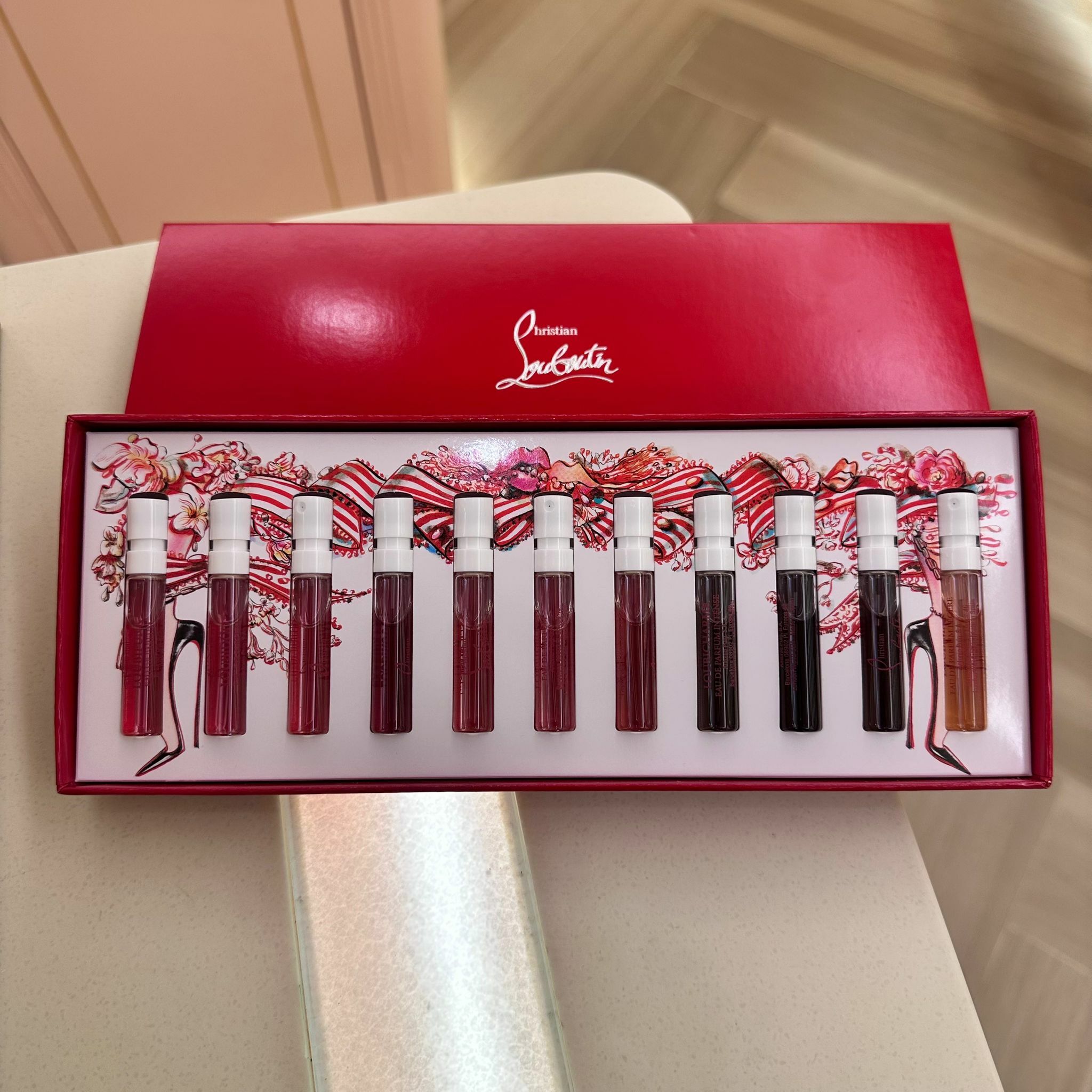 Christian Louboutin EDP 11 X 2ml Discovery Set 路鉑廷 香水試用套裝 (11 件)