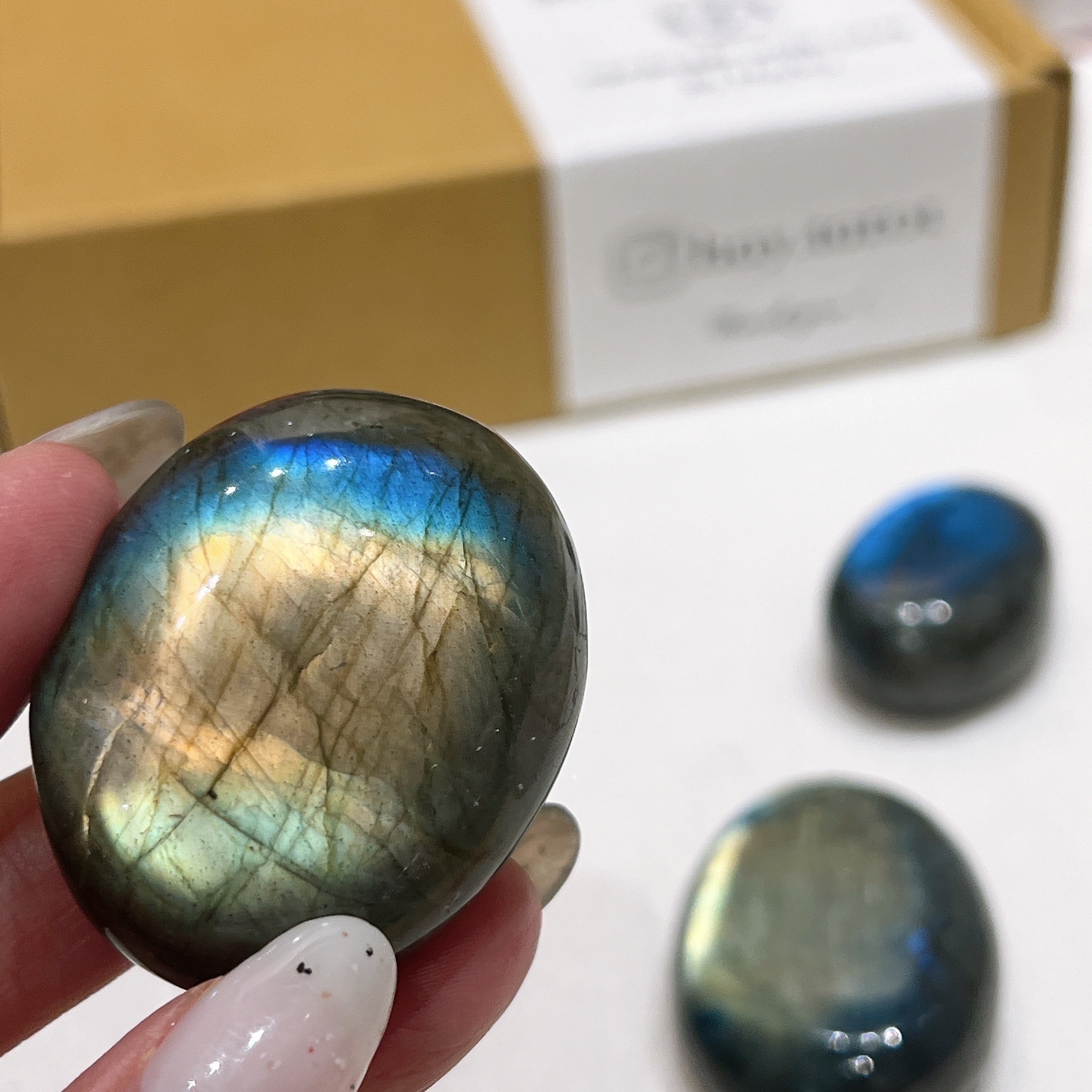 強光拉長石手握｜生日配對｜安穩、助眠｜4.5-5cm