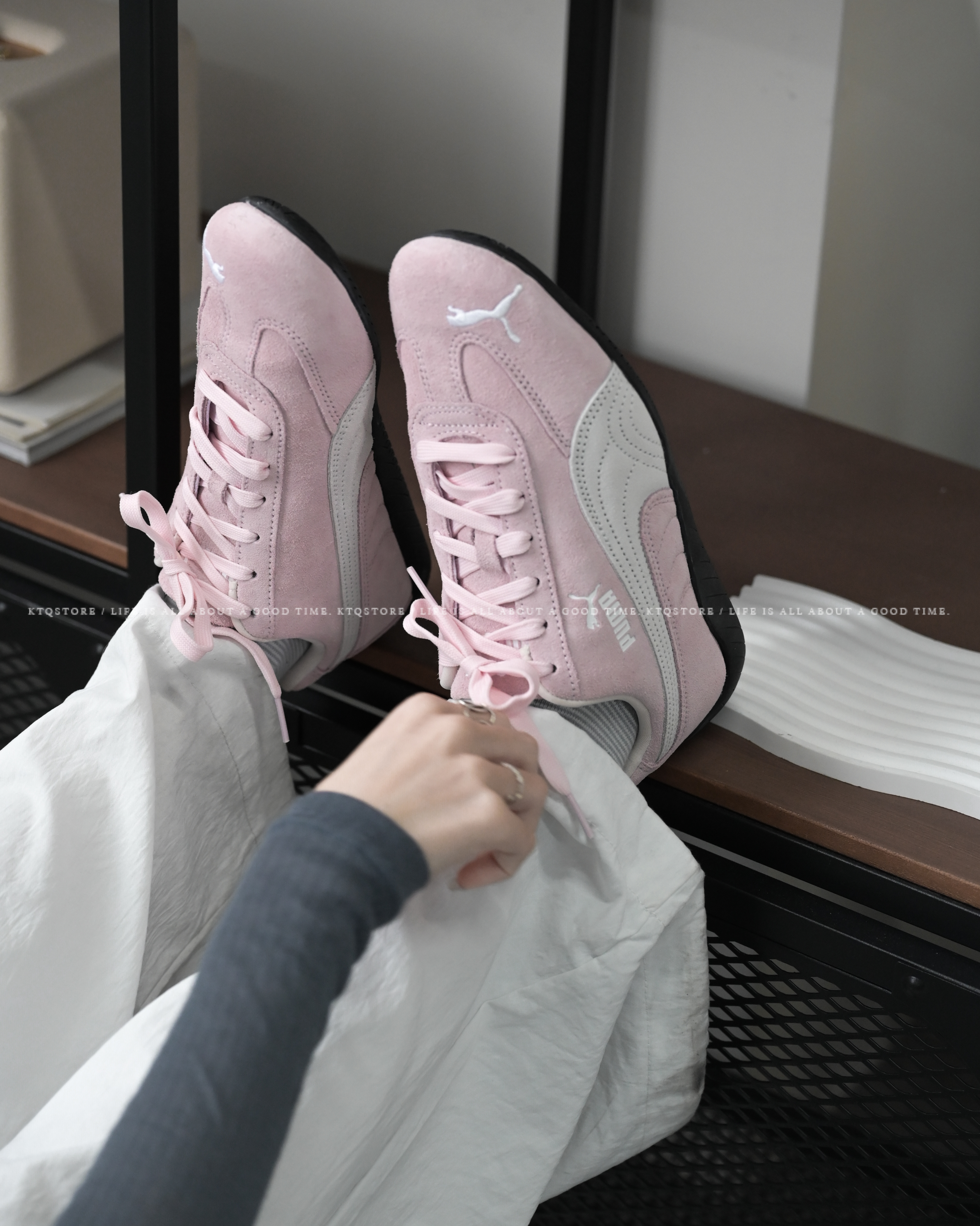 KTQ STORE ‧ PUMA SPEEDCAT OG 奶油柔粉 淡粉米色 黑底麂皮 女鞋 398846-04