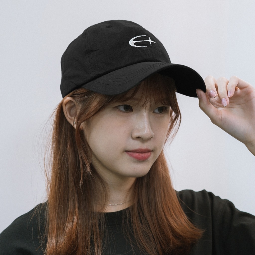 韓國JIN UNIVERSAL 刺繡 星芒 半月 老帽 三色 修臉型