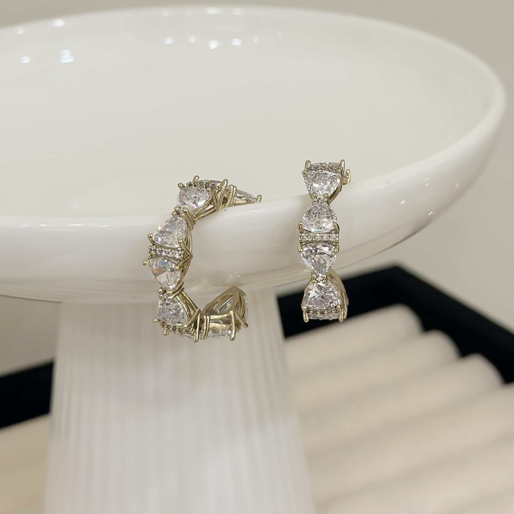 555鋯石蝴蝶結C字圈