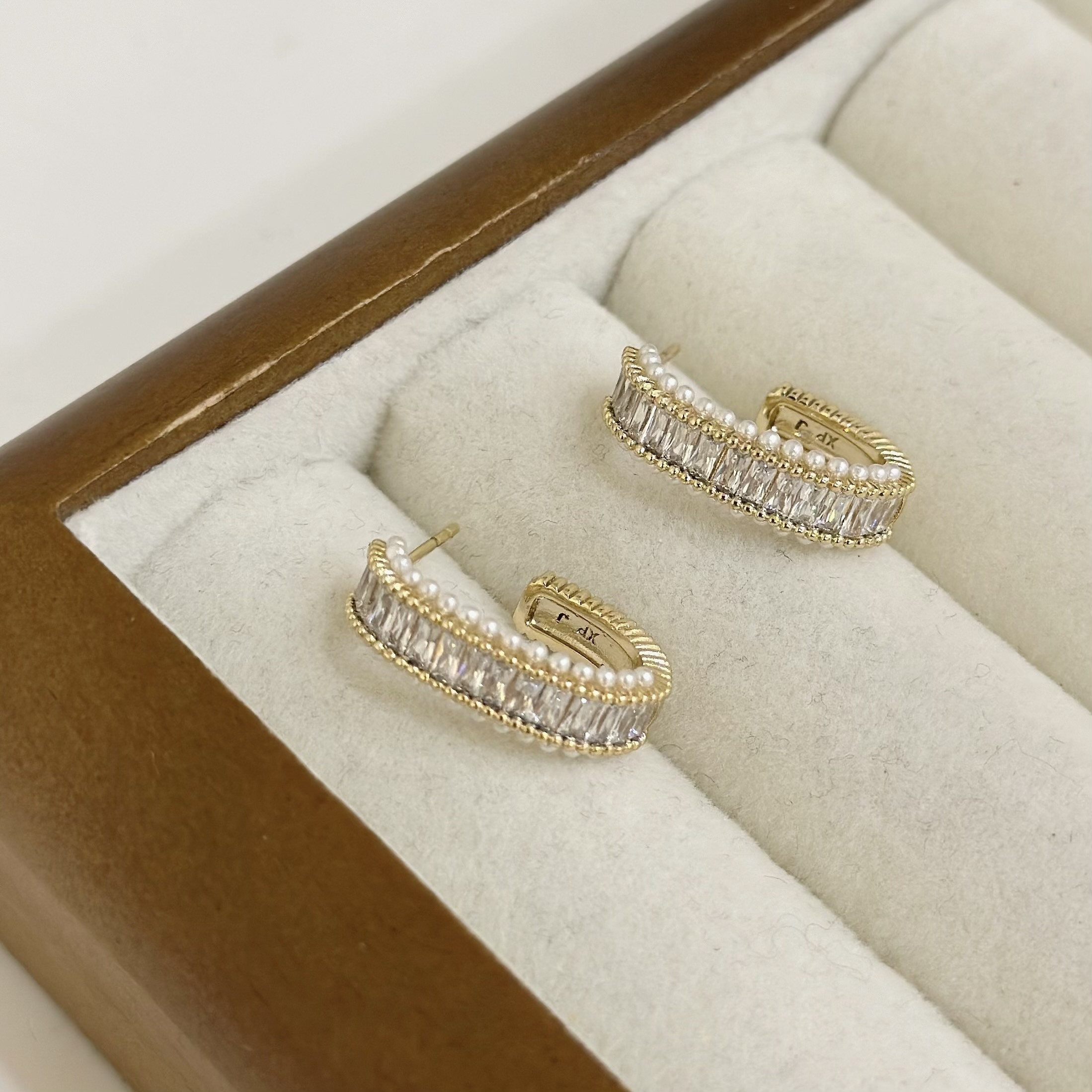 559鋯石珍珠橢圓C字圈