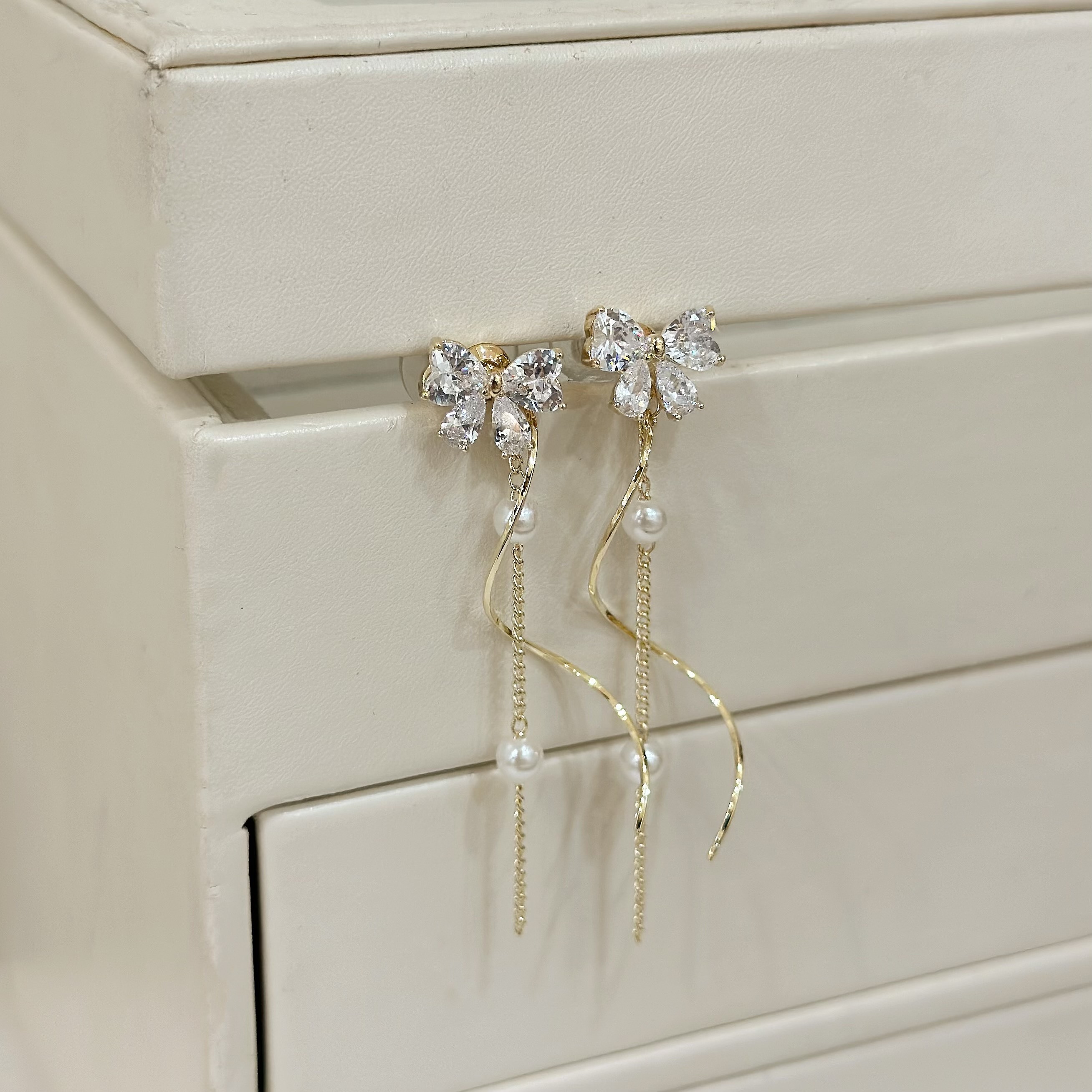 578鋯石蝴蝶結波浪前後扣垂吊