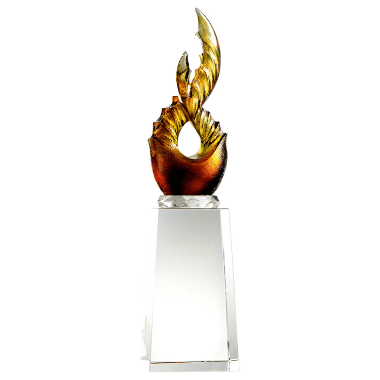 鹿港窯琉璃獎座系列|蛻變水晶獎牌 展現突破與成就的藝術象徵