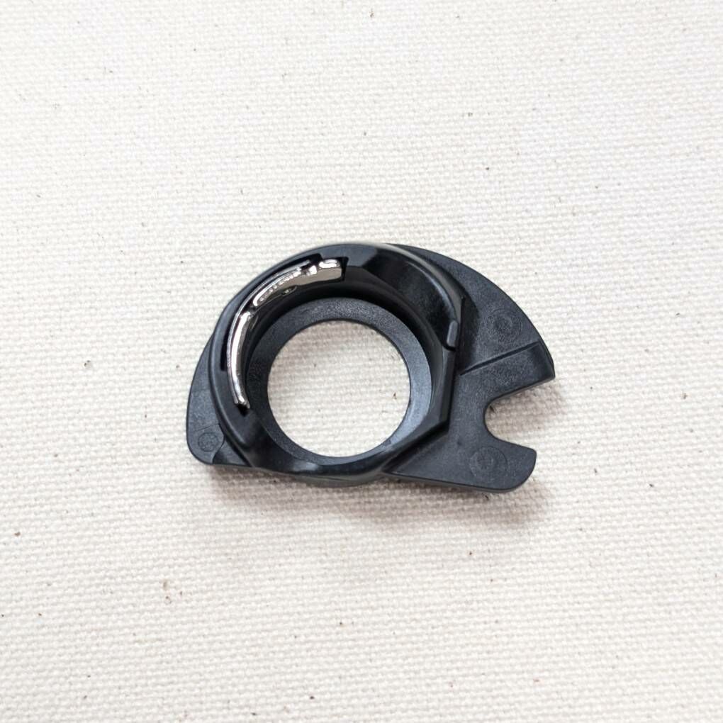 【勝家縫紉機】梭殼（適用6、9系列）