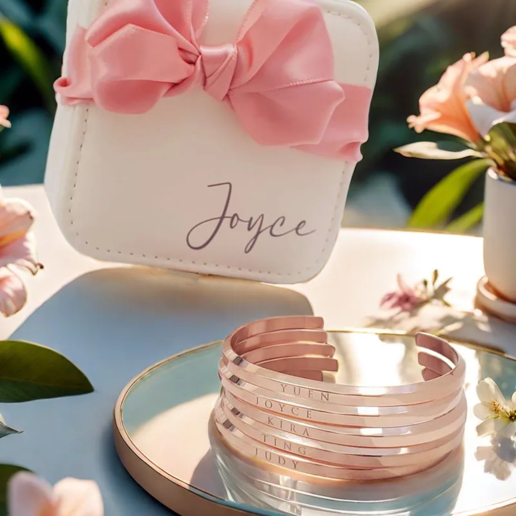 姊妹禮盒 I (刺繡披肩、刻字手鐲、專屬首飾盒)