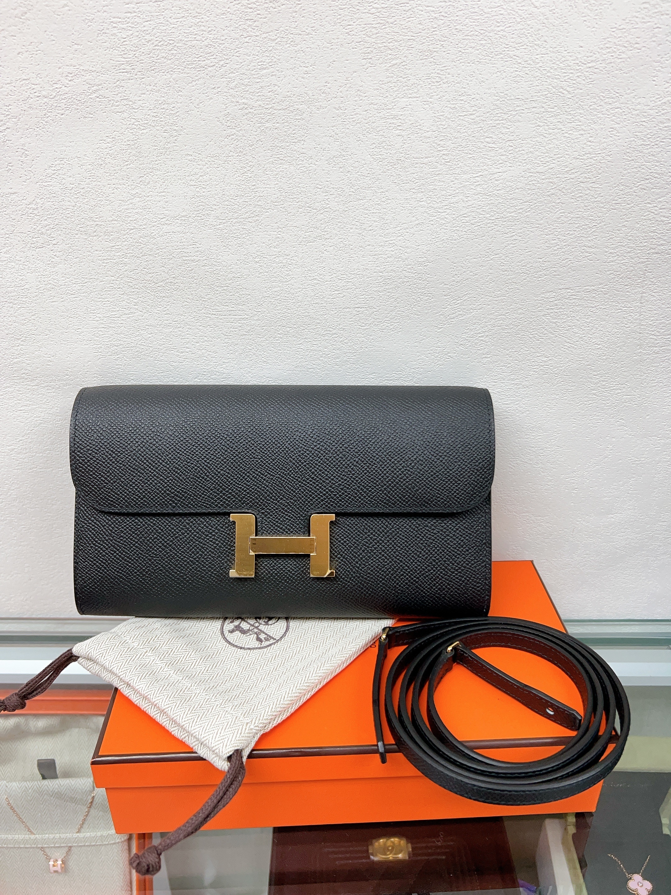 *Brand New* Hermes constance to go wallet (stamp w/ black GHW)