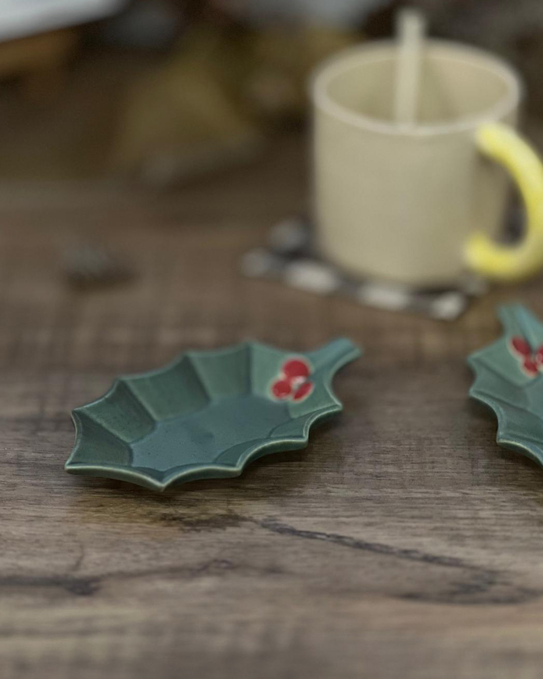 Holly Leaf Small Plate | Mashiko ware