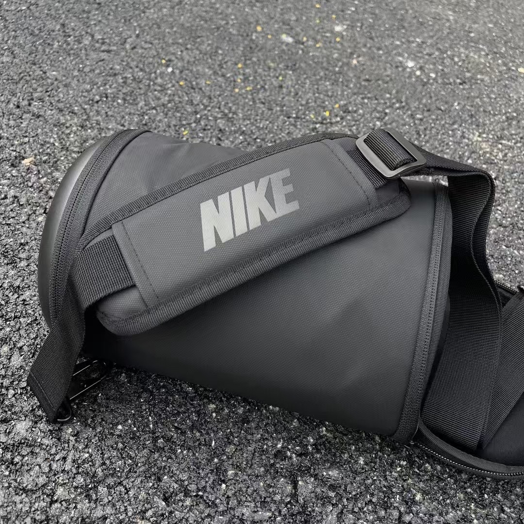 #現貨 NIKE 單肩水桶包 斜挎包 健身包 BG017-010A 黑