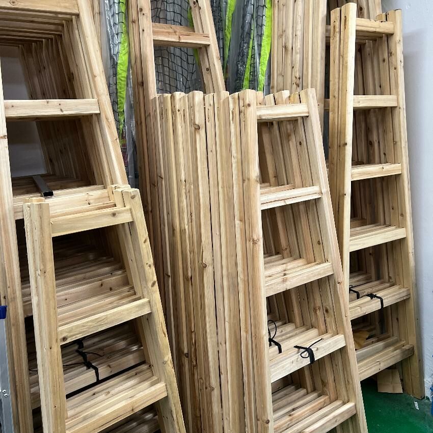 木梯 (需預訂 / 不包送貨) 需考慮送貨地區運費