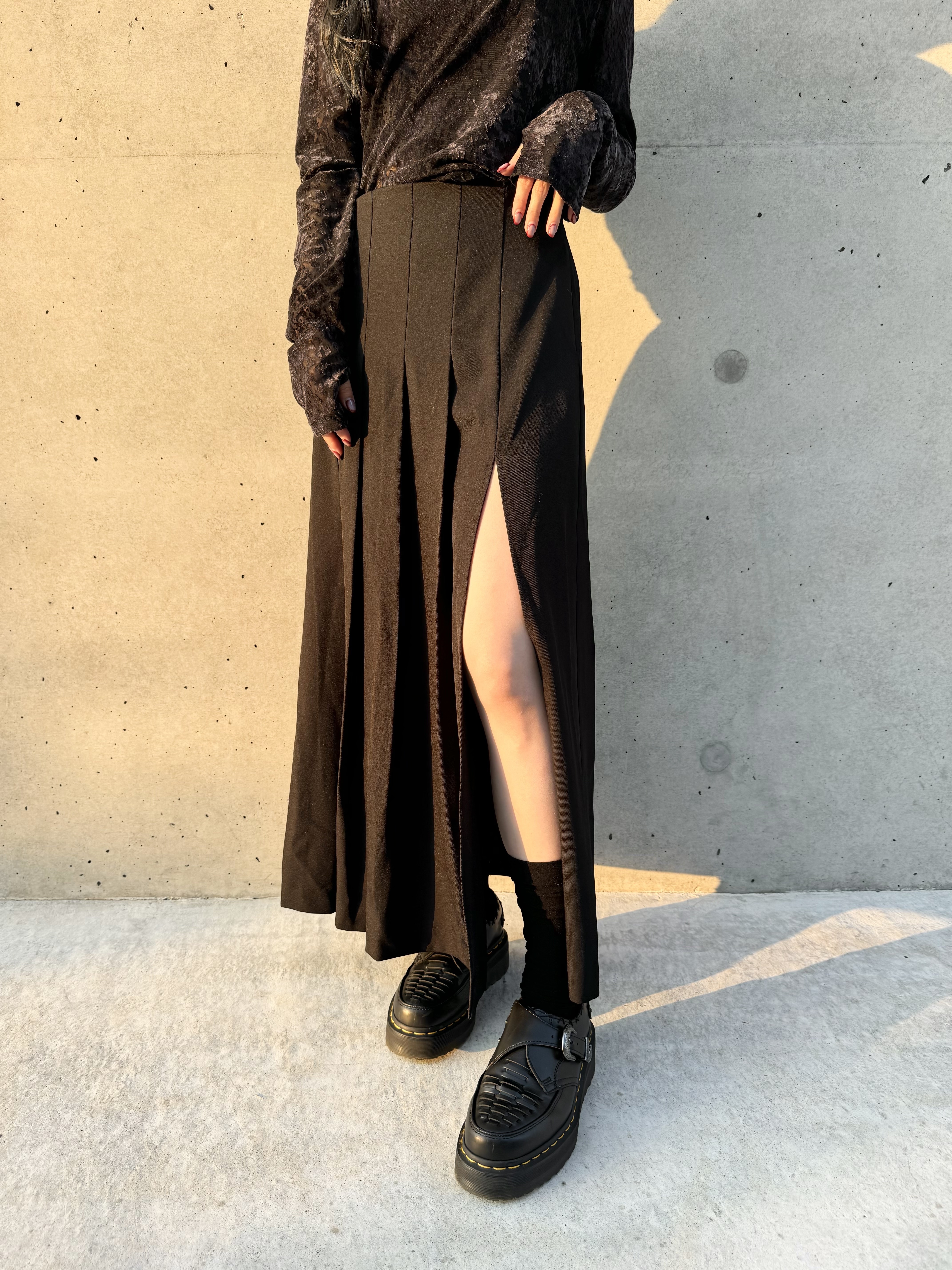 輕熟風開叉百摺長Sk