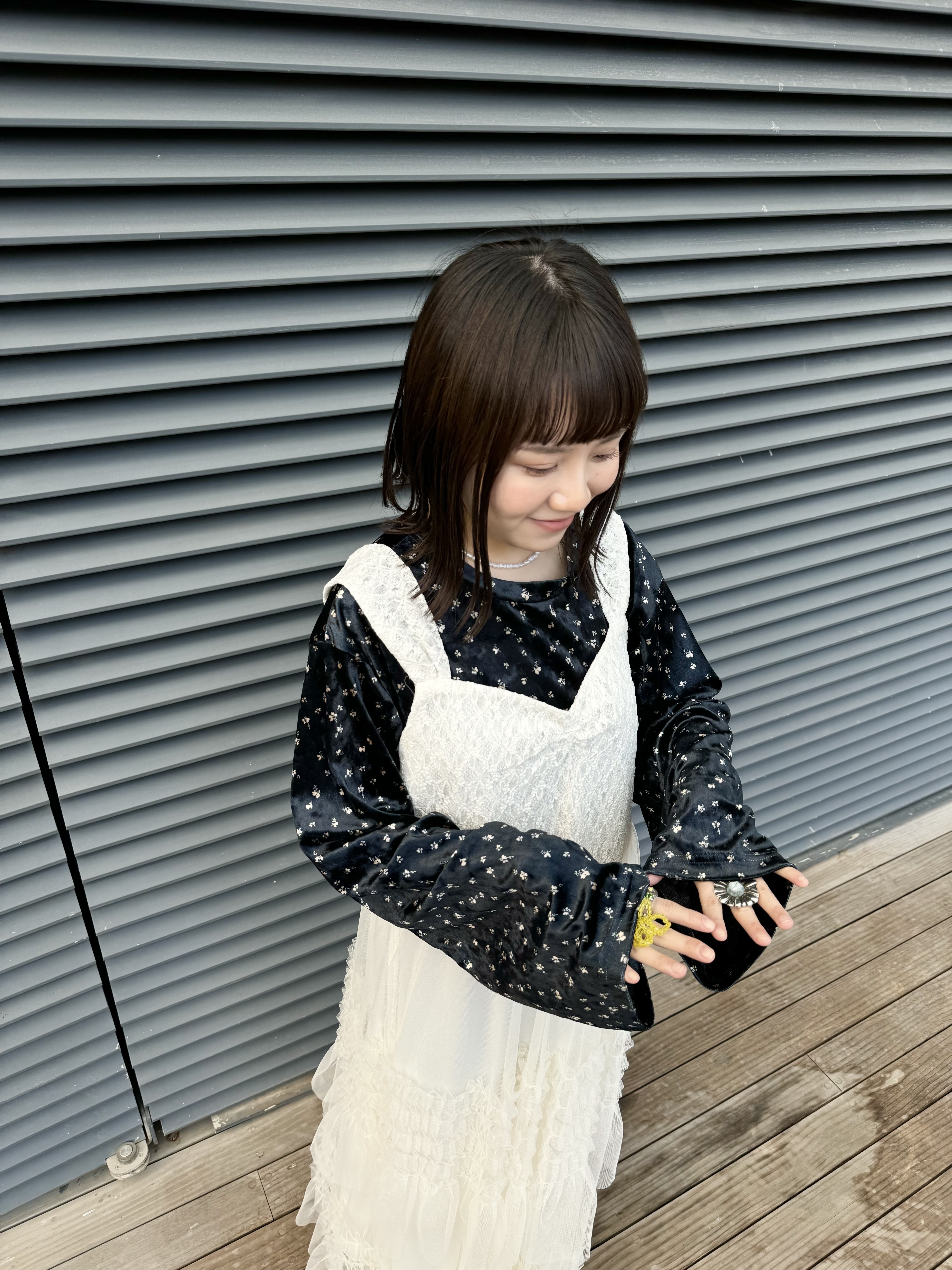 喇叭花紋手袖絨面TOP