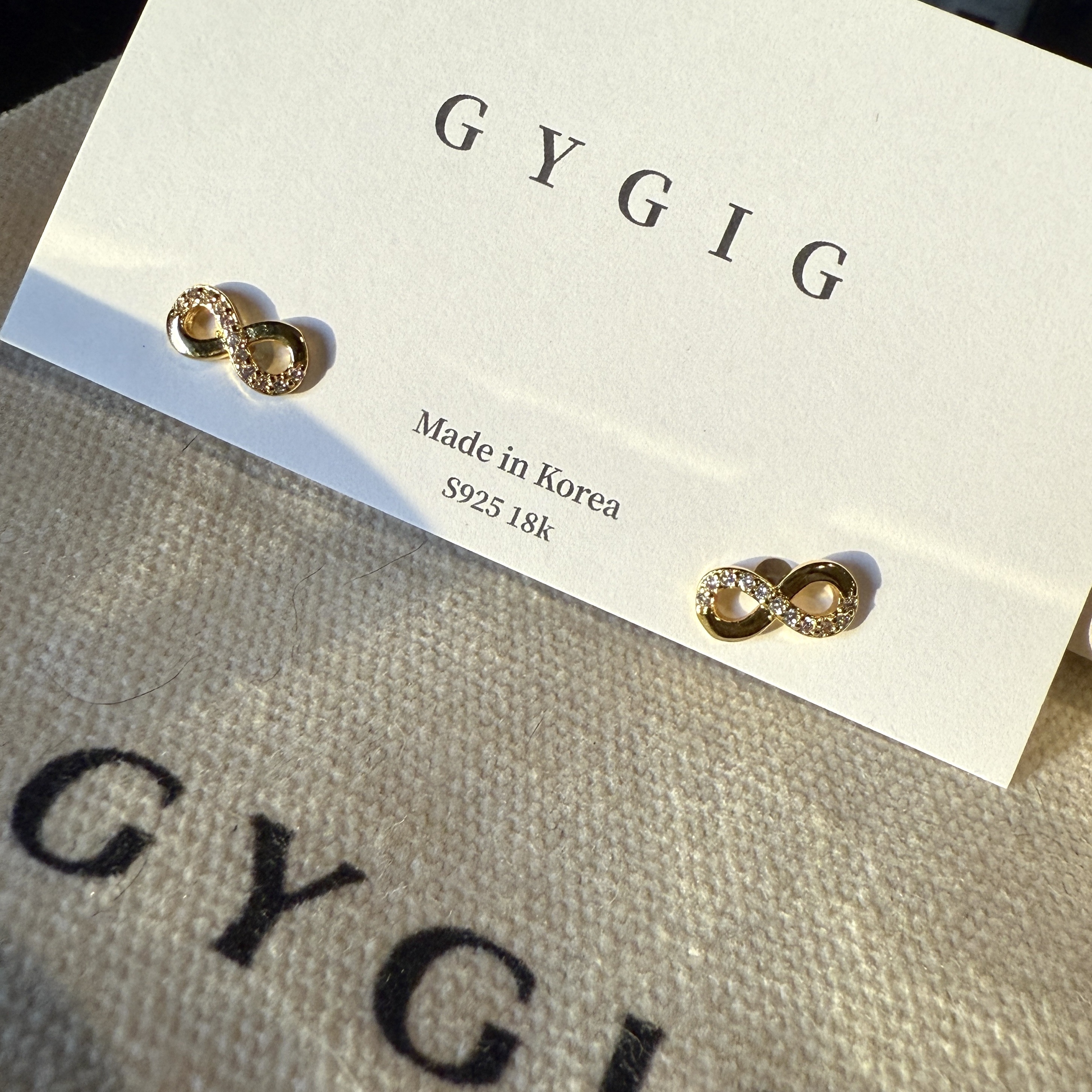 gold love”無盡浪漫連結金鑽小耳釘