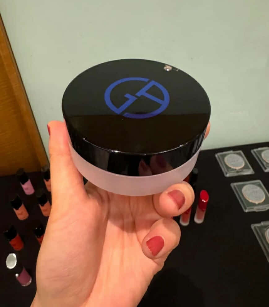 ARMANI 冰絲持妝水蜜粉