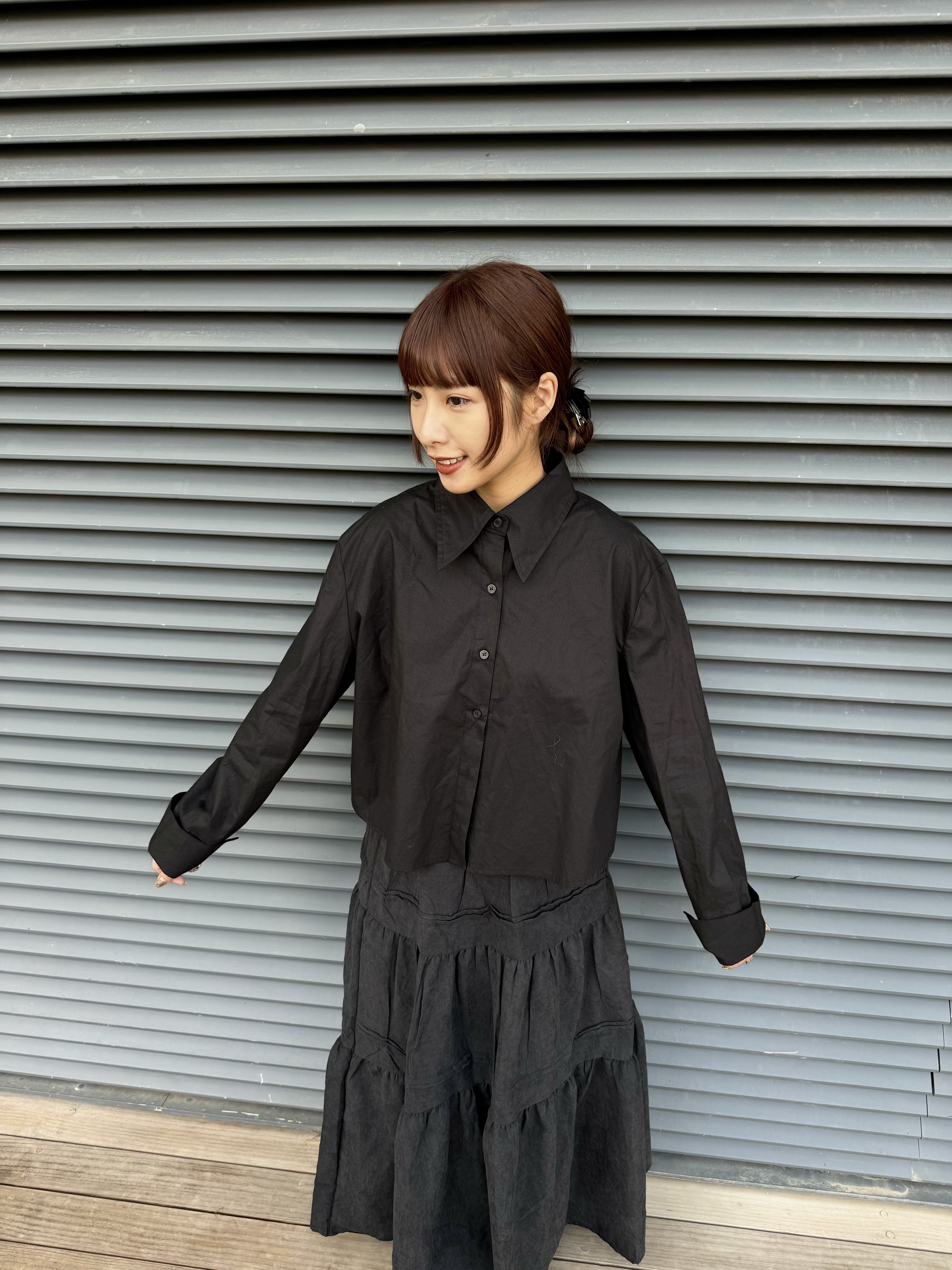 尖領短cut小寬鬆恤衫