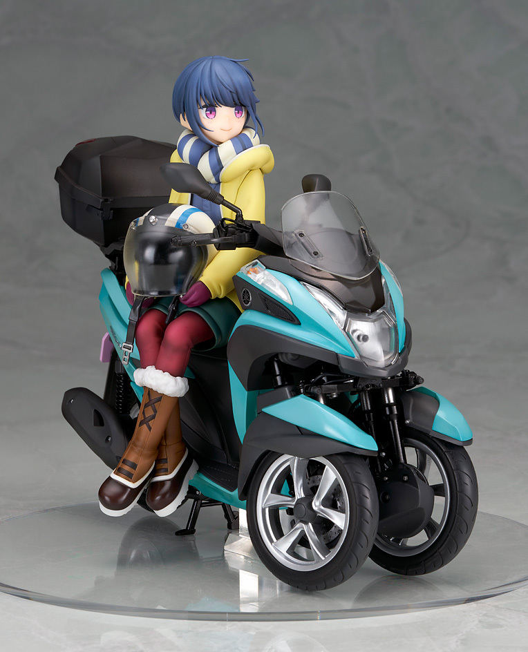 "Yurucamp" Shima Rin with 3-wheel Scooter